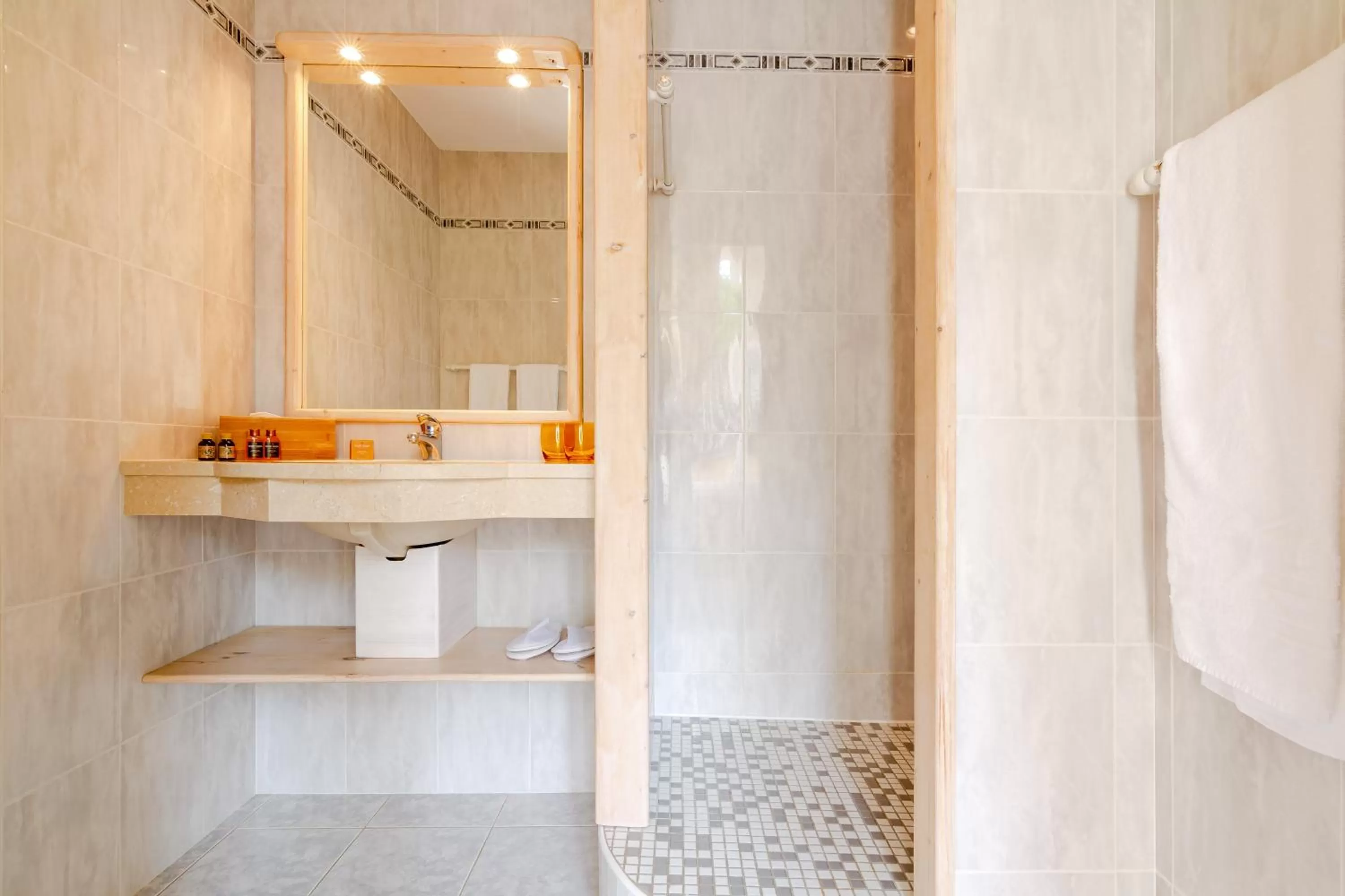 Bathroom in Le Clos Vallis