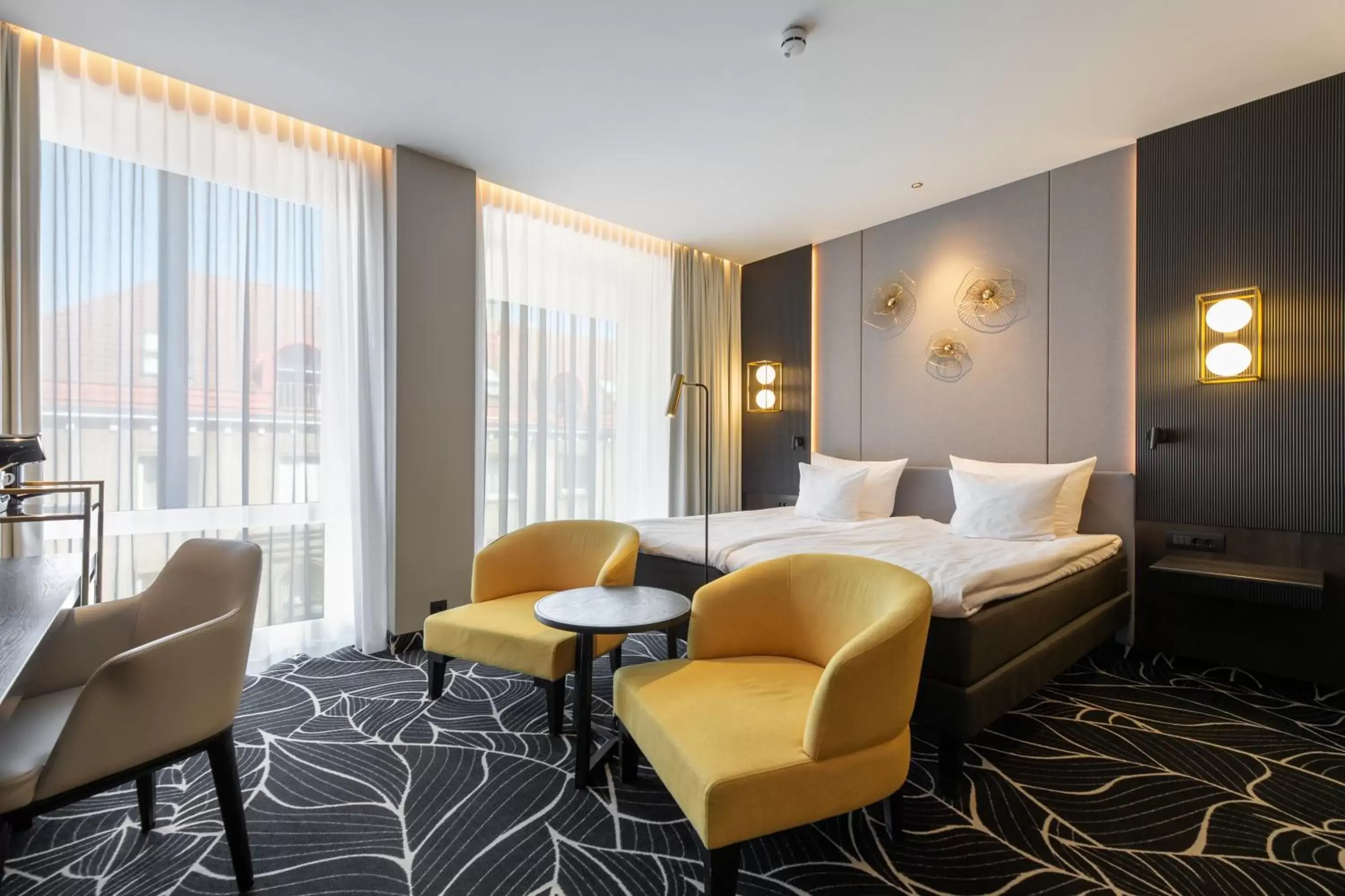 Bedroom, Seating Area in Hotel Lembitu Tallinn