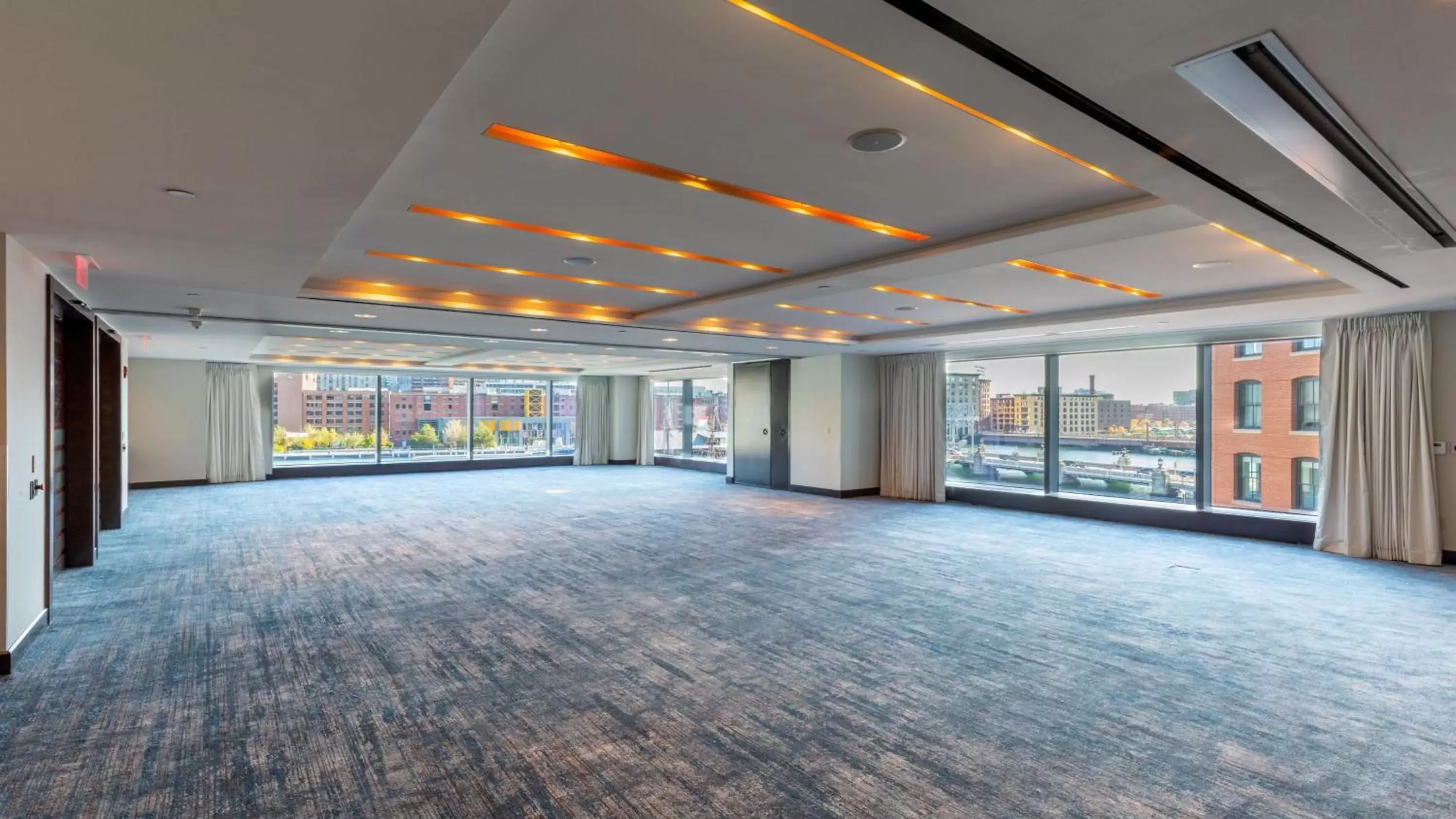 Meeting/conference room in InterContinental Boston, an IHG Hotel