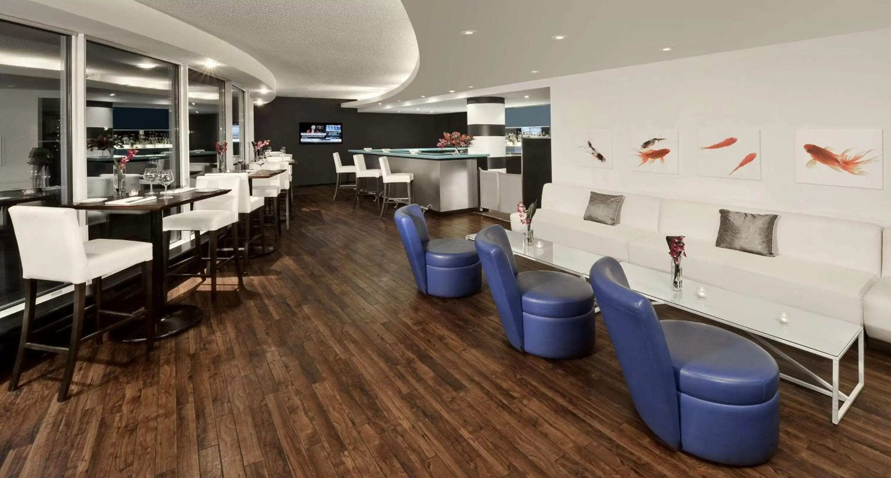 Lounge or bar, Lounge/Bar in Radisson Blu Downtown Toronto