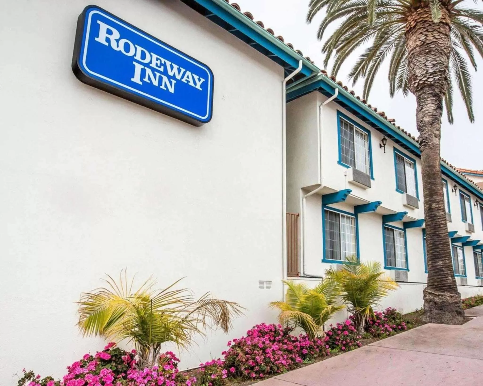 Property building in Rodeway Inn San Clemente Beach