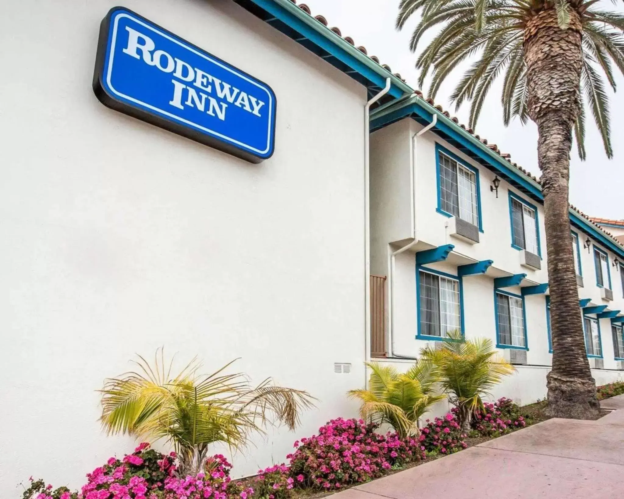 Property Building in Rodeway Inn San Clemente Beach