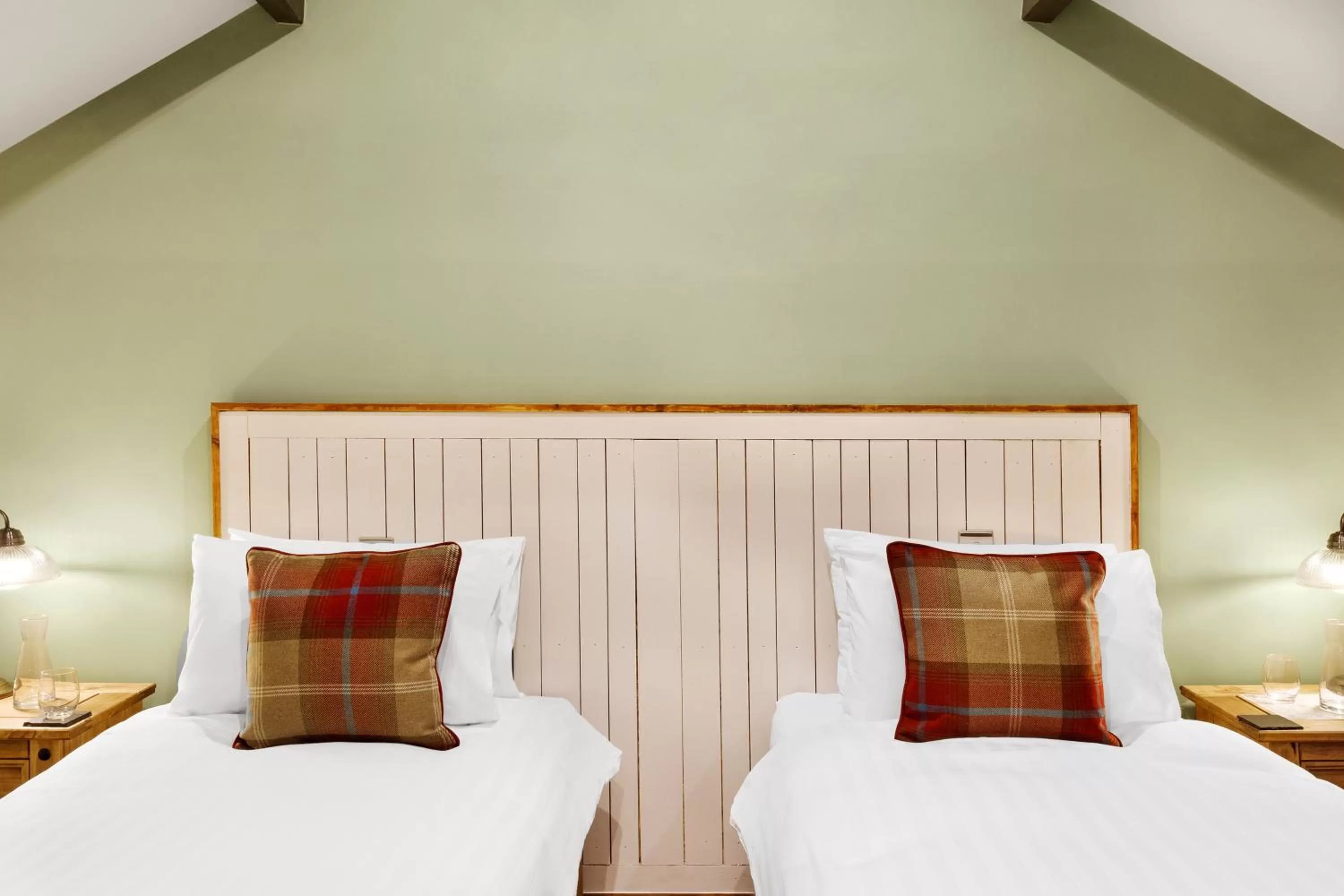 Bed in Shoulder of Mutton Inn