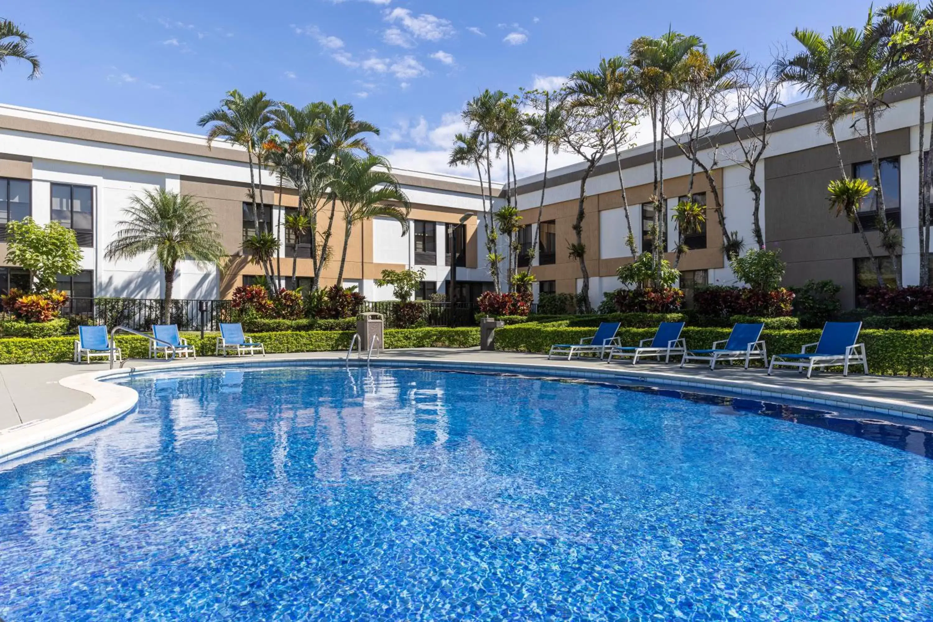 Swimming Pool in Holiday Inn Express San Jose Airport, an IHG Hotel