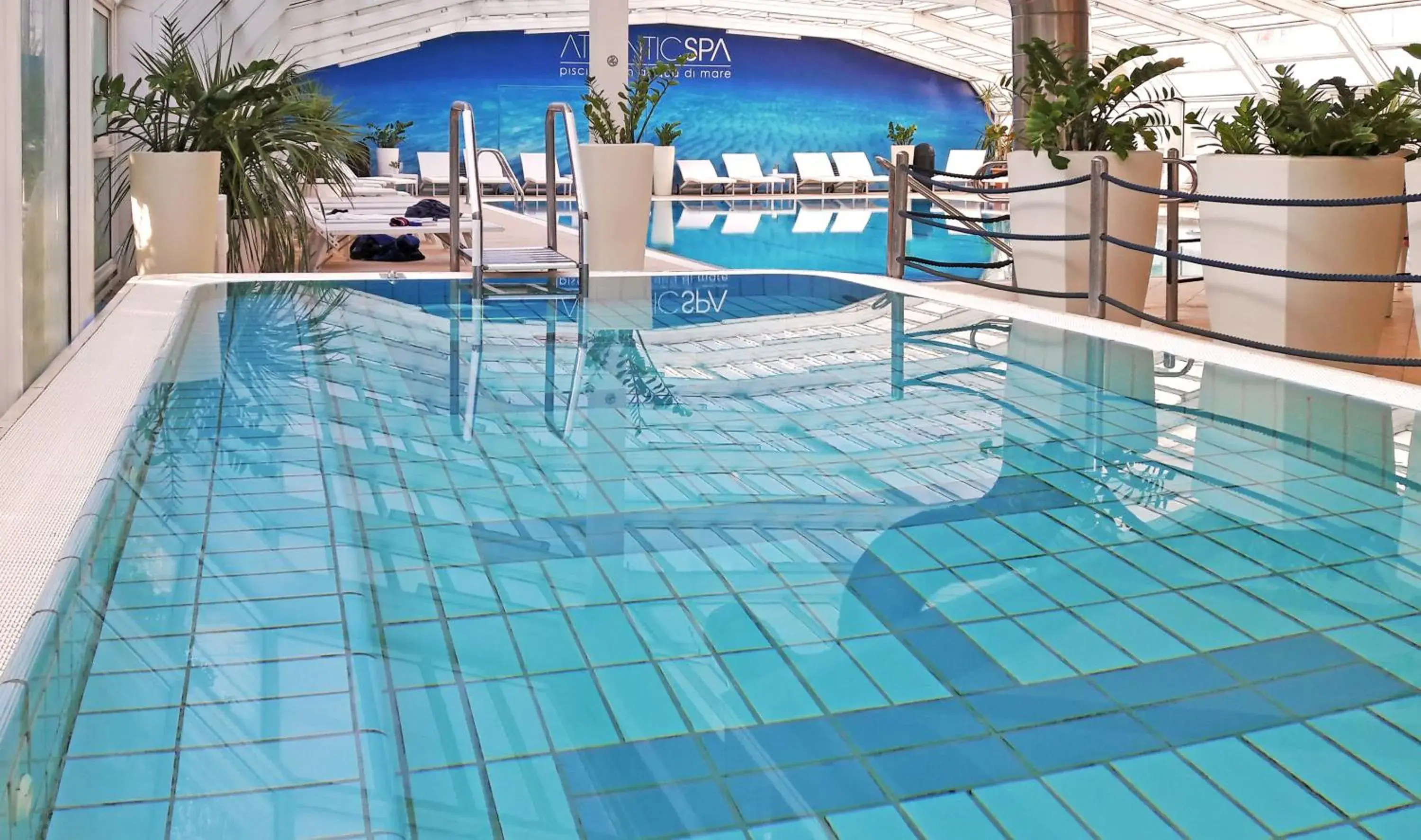 Swimming Pool in Hotel Atlantic