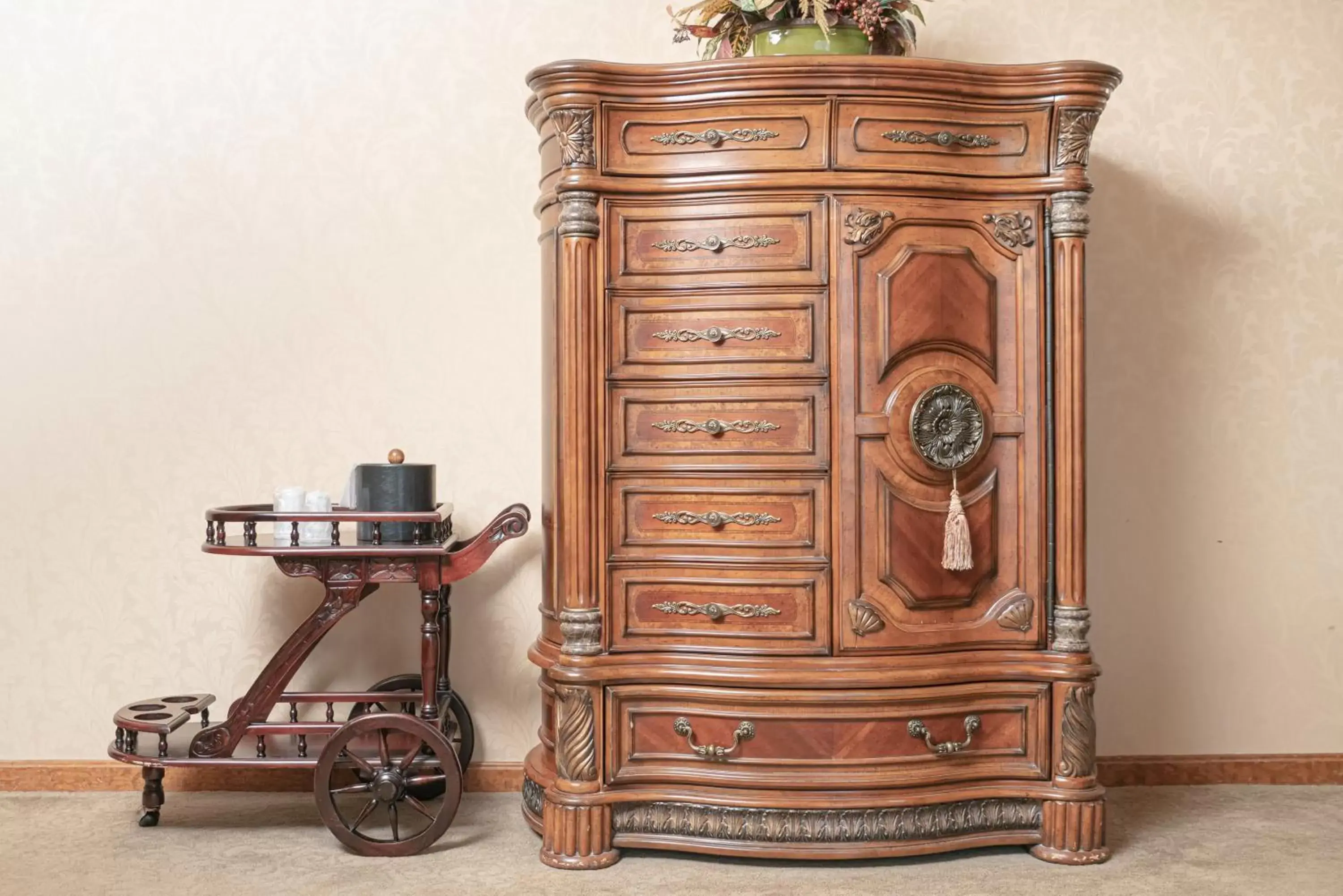 Bedroom in Fulton Steamboat Inn Bedroom in Fulton Steamboat Inn