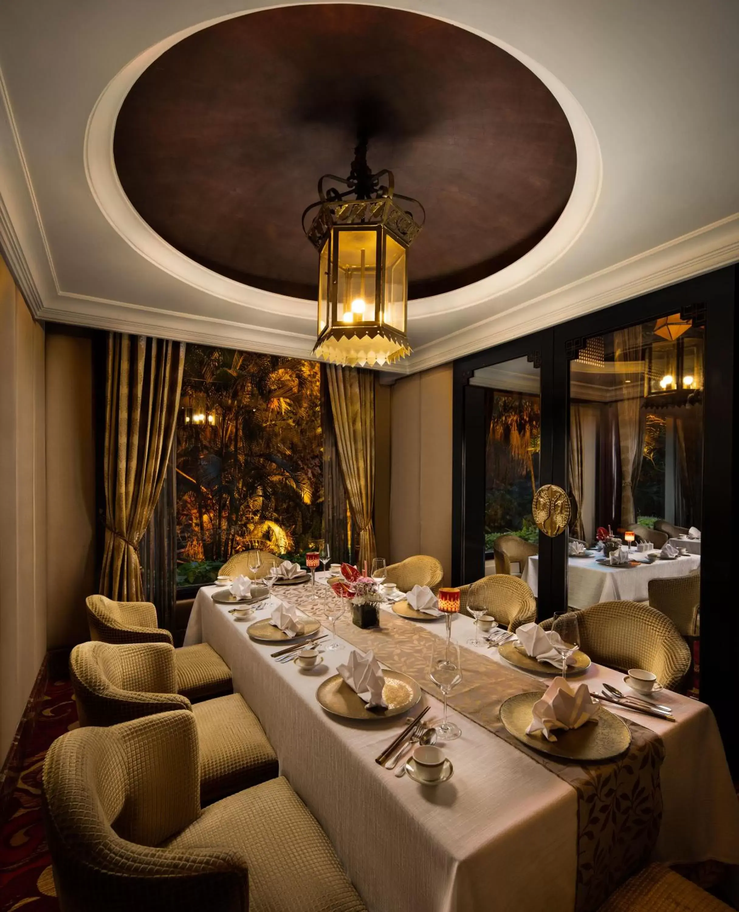 Restaurant/Places to Eat in Taj Krishna