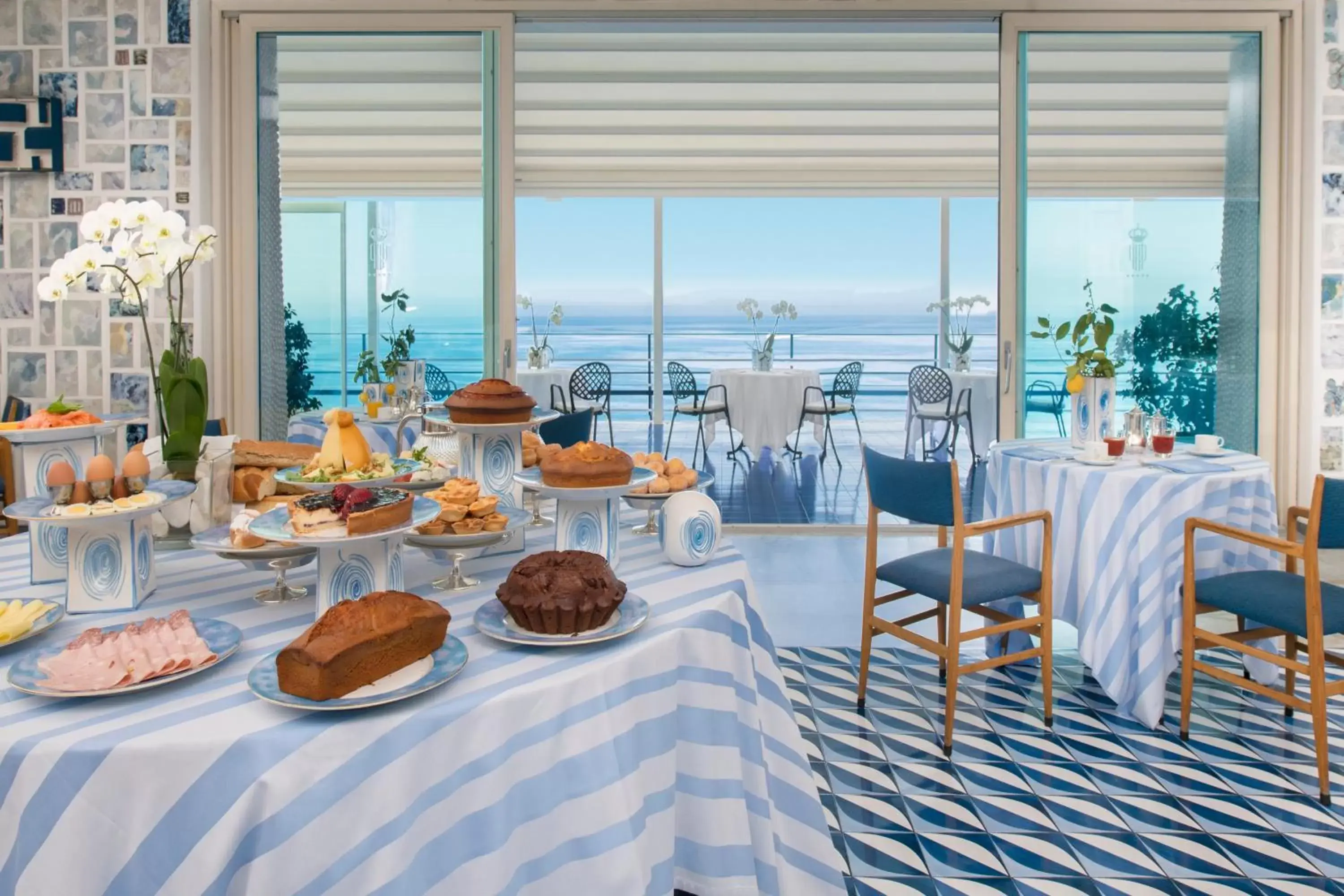 Breakfast in Parco dei Principi Breakfast in Parco dei Principi