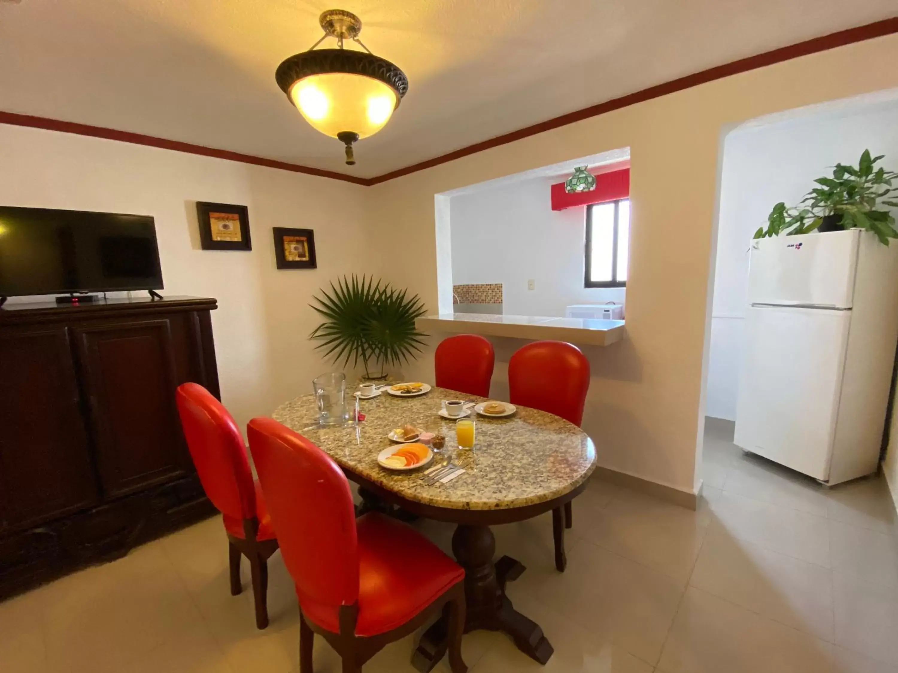 Dining Area in Hotel Las Golondrinas