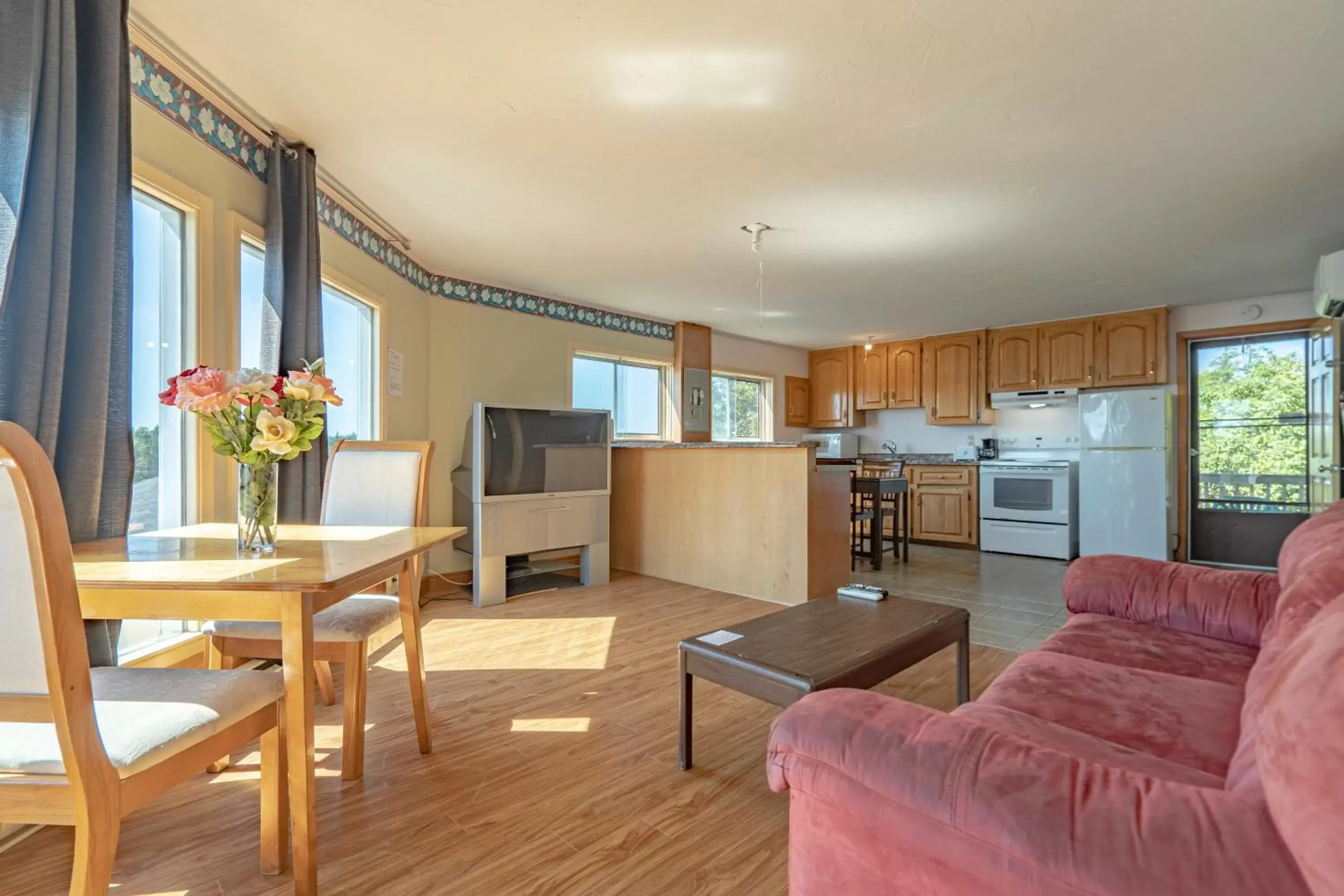 Living room, Seating Area in Novastar Motel On The Lake