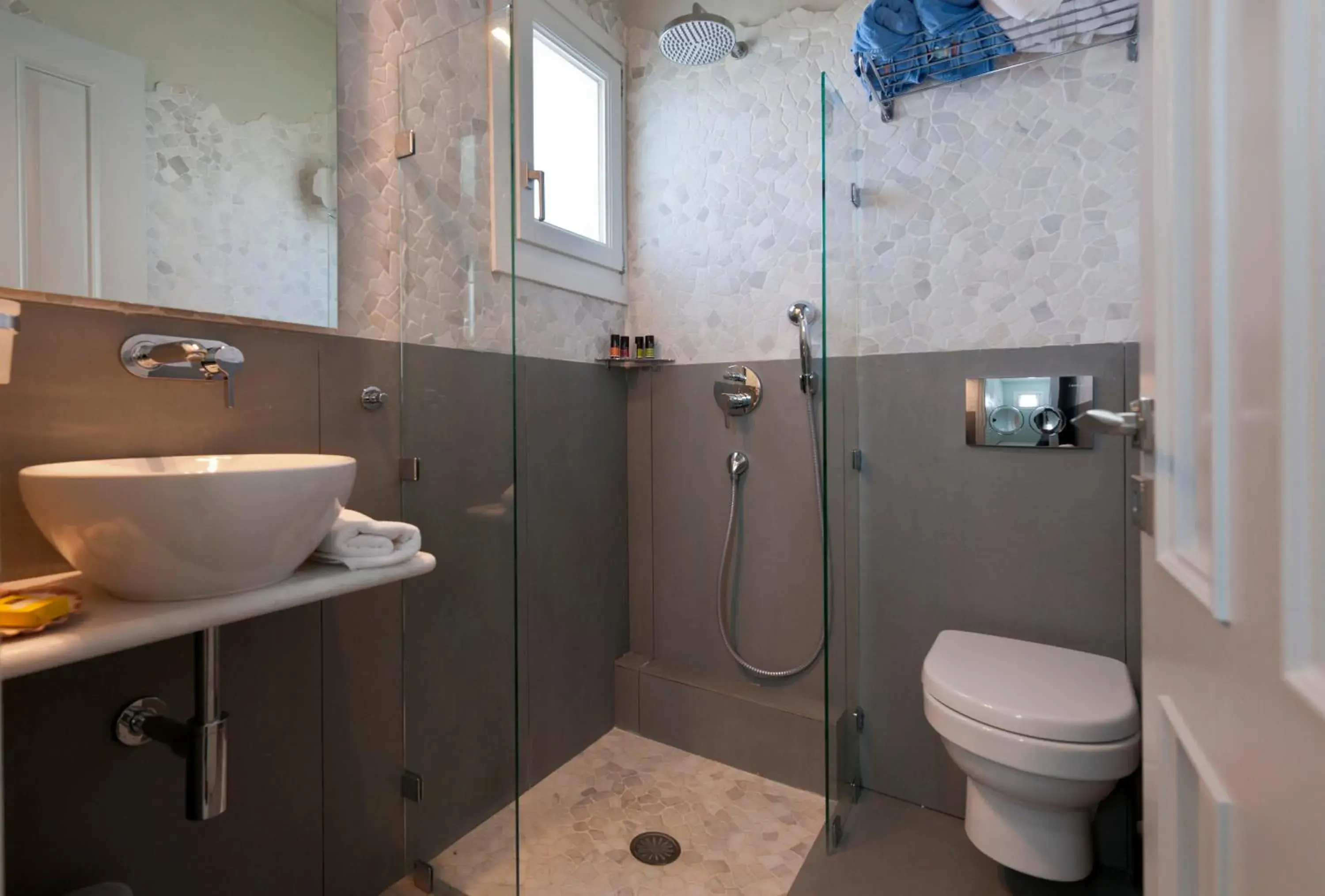 Bathroom in Ammos Naxos Exclusive Apartment