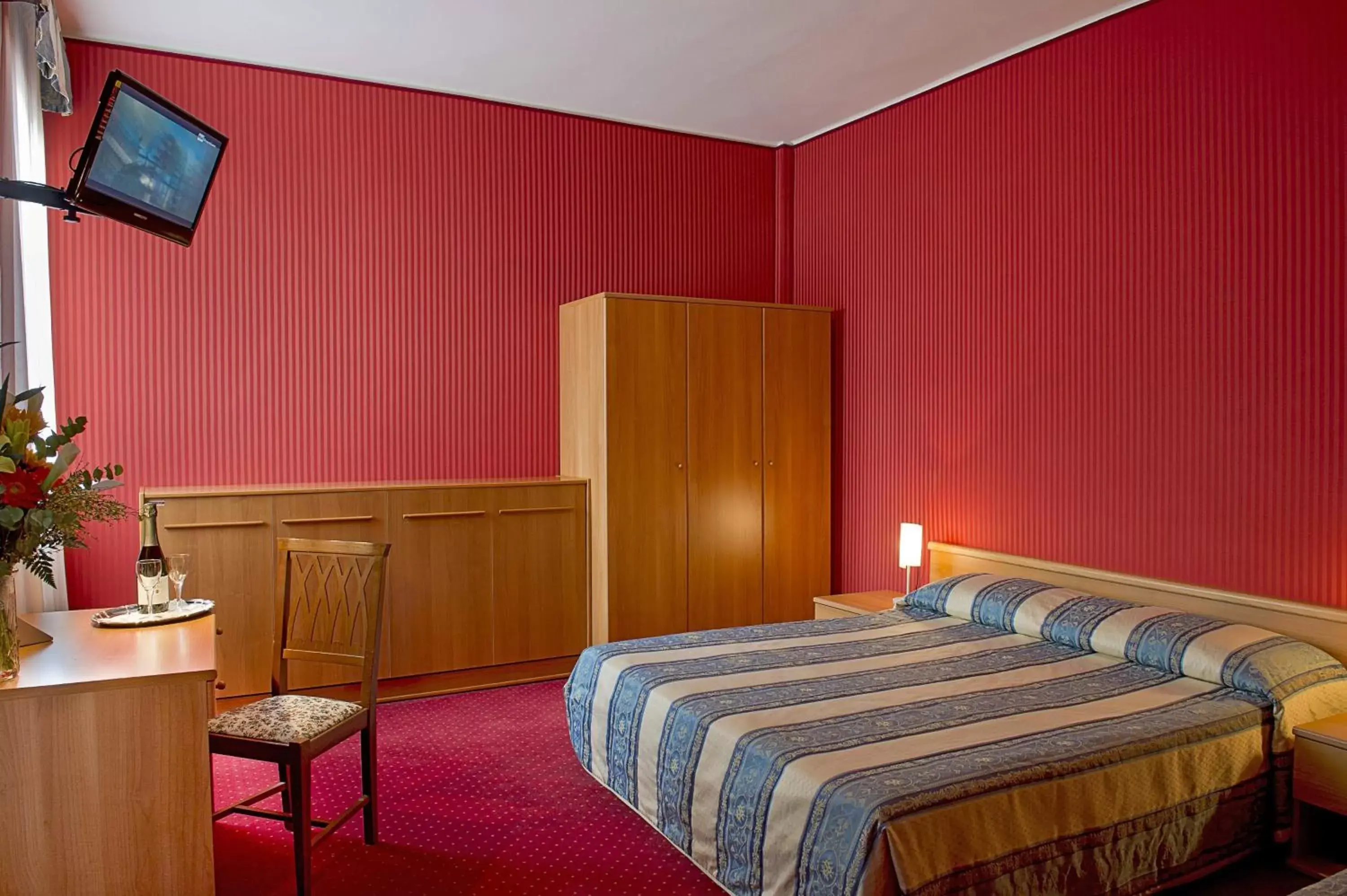 Photo of the whole room, Bed in Hotel Nazionale