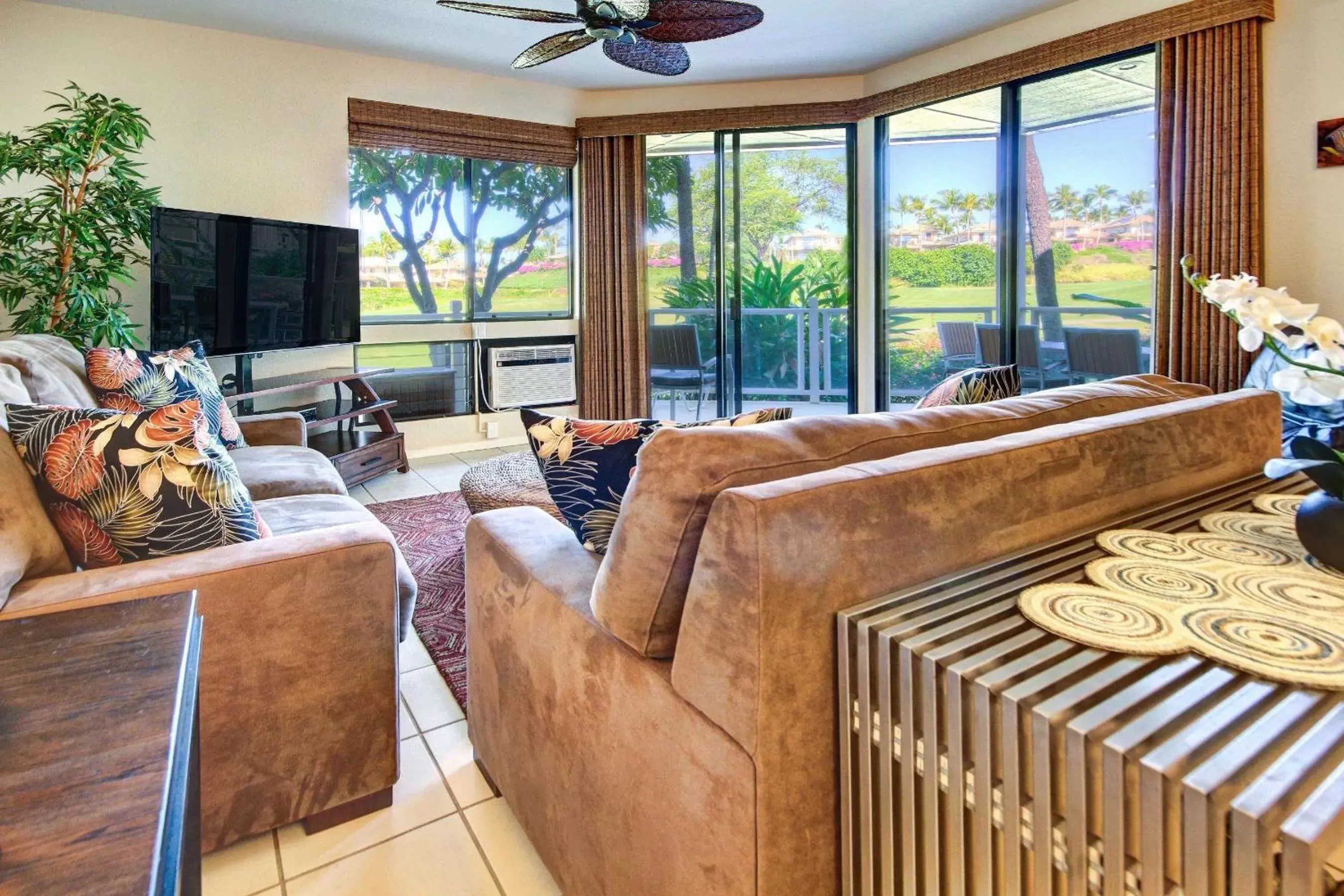 Photo of the whole room, Seating Area in Wailea Grand Champions Villas, a Destination by Hyatt Residence