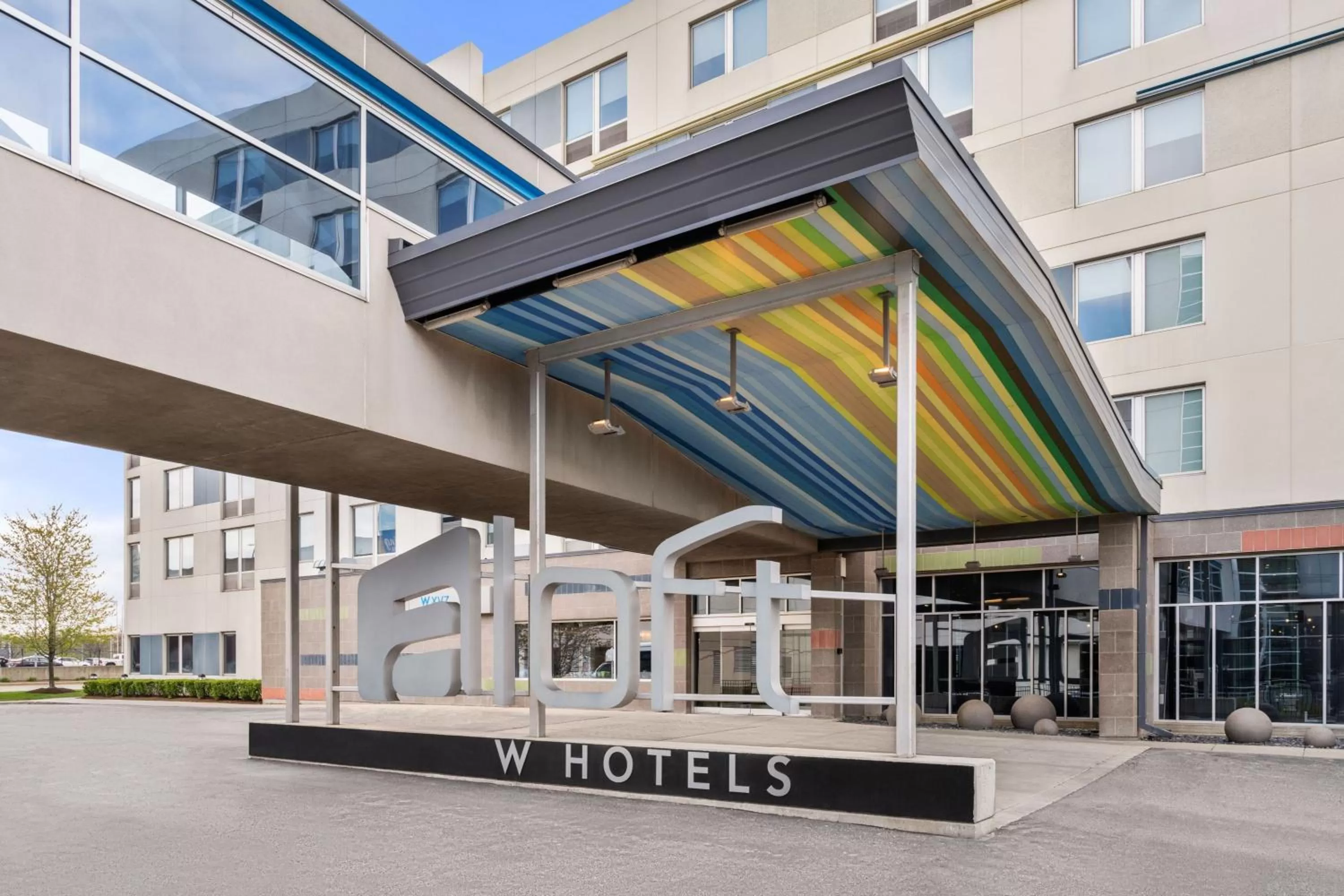 Property building in Aloft Chicago O'Hare