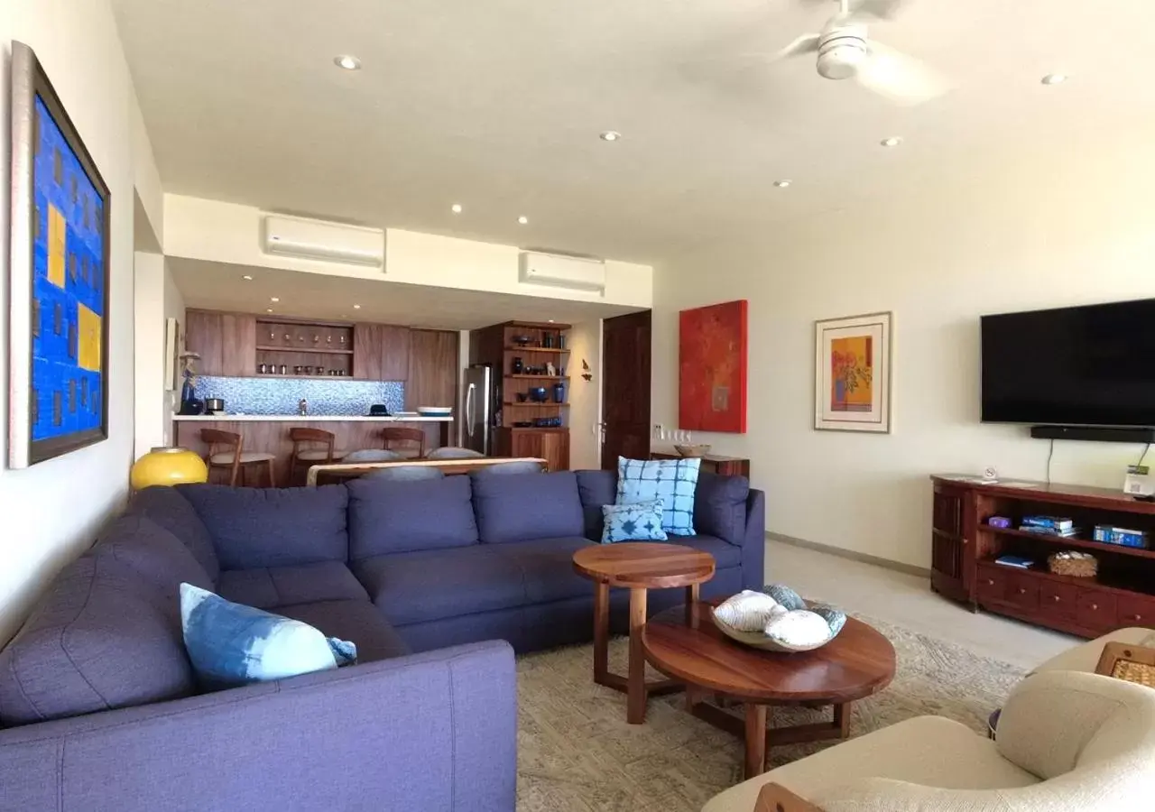 Communal lounge/ TV room, Seating Area in Marea Beachfront Villas