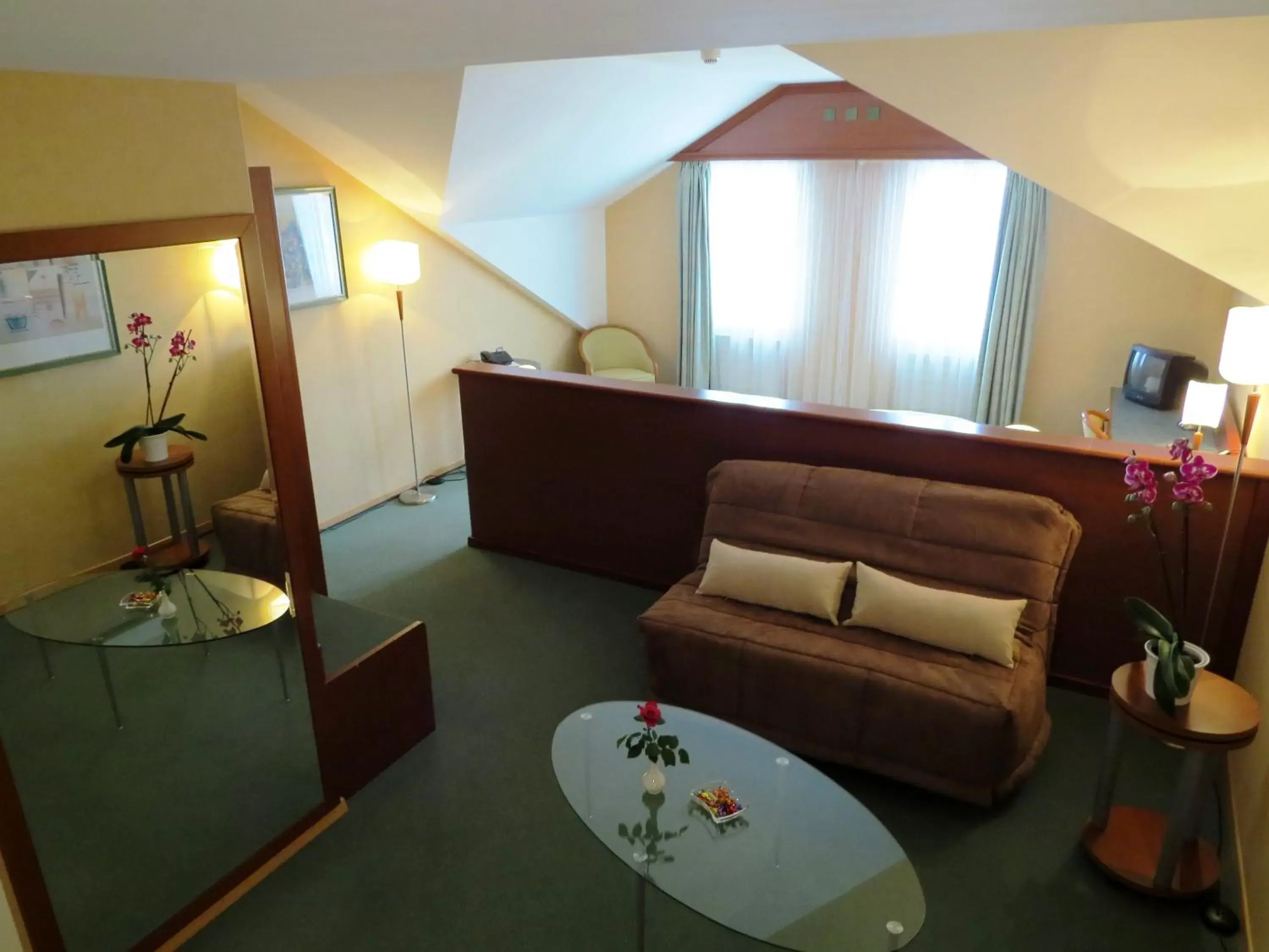 Junior Suite with Lake View in Hôtel du Port