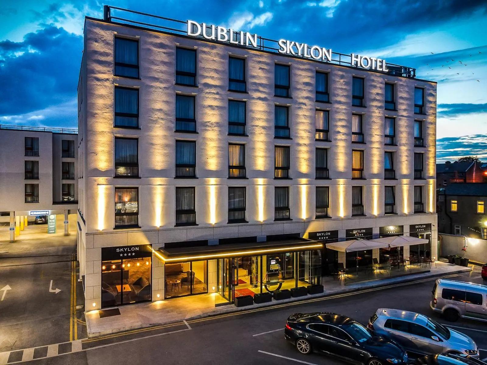 Property building in Dublin Skylon Hotel