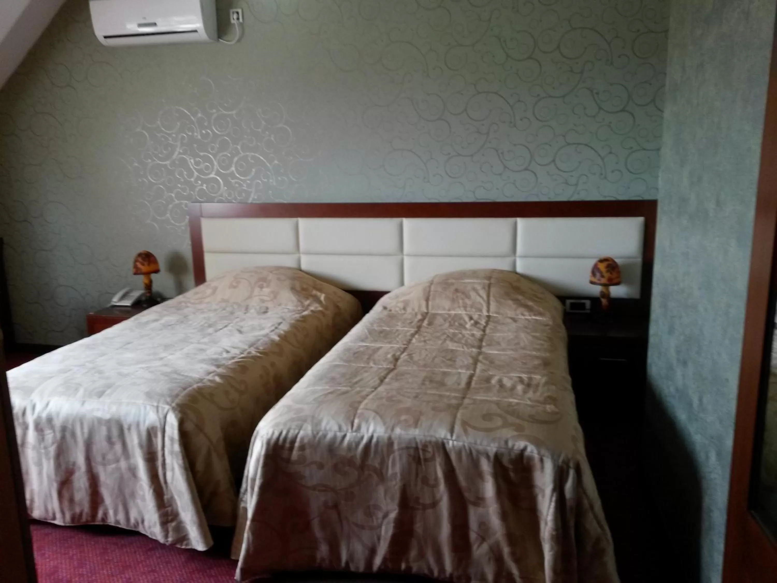 Bed in Hotel Sucevic Garni