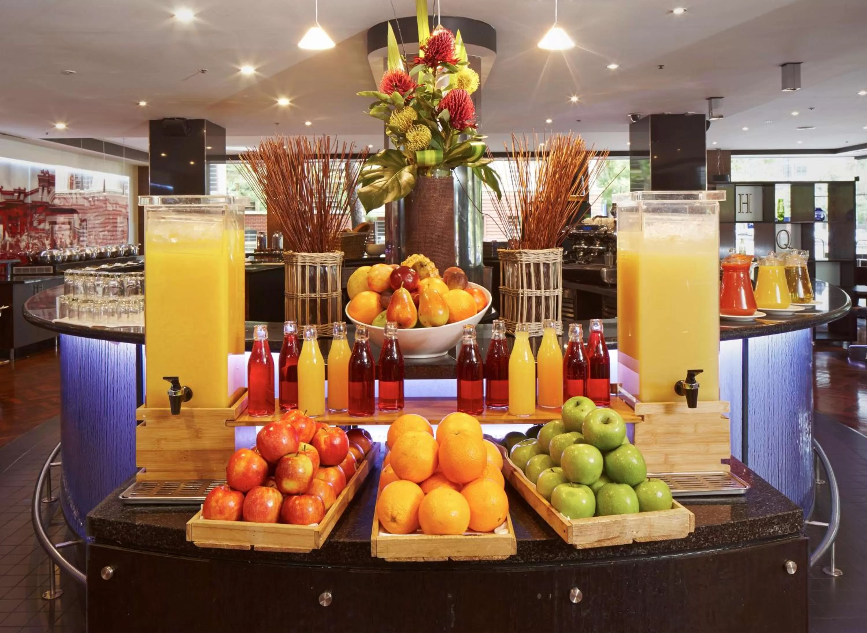 Restaurant/places to eat in Radisson On Flagstaff Gardens Melbourne