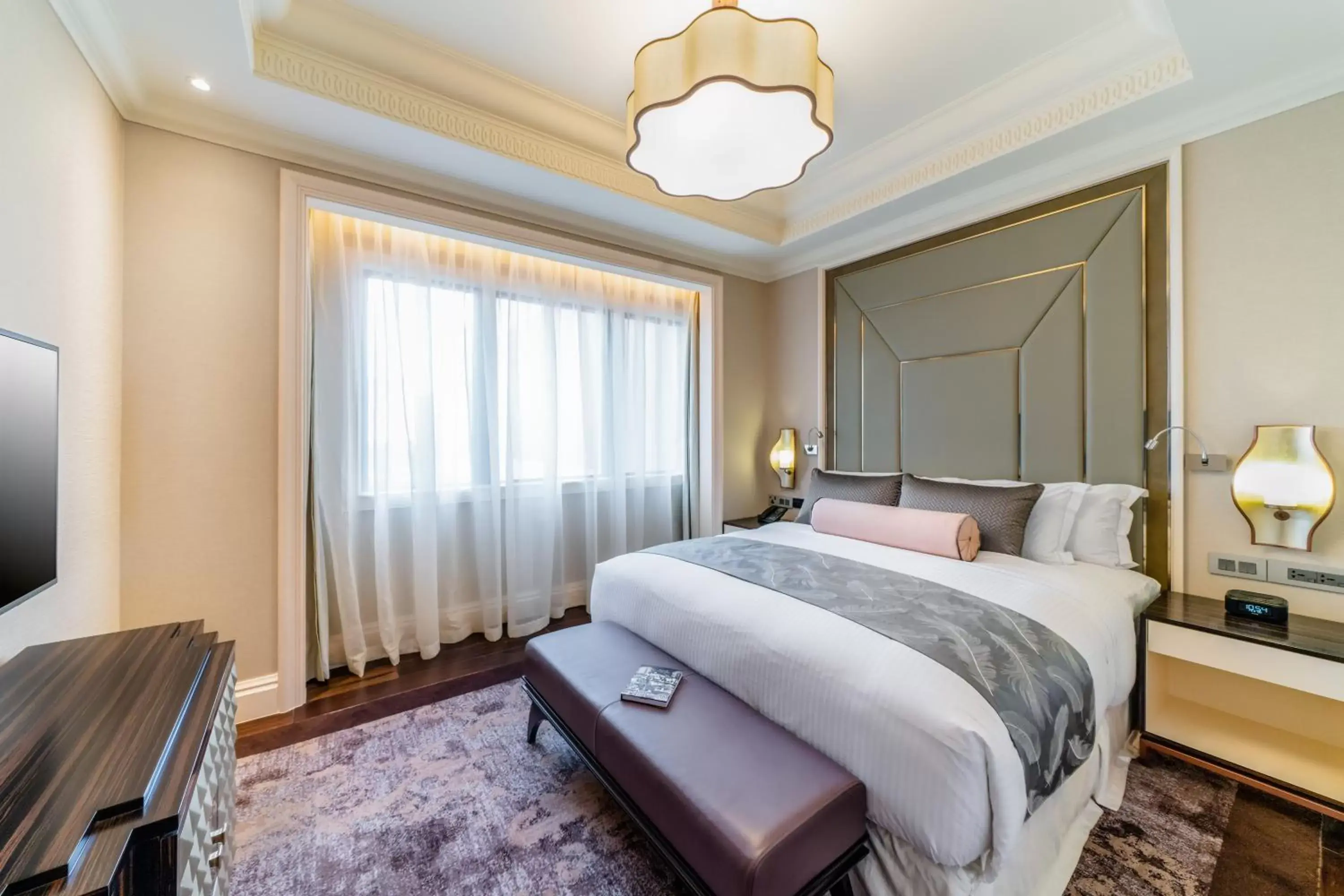 Bedroom, Bed in Caravelle Saigon