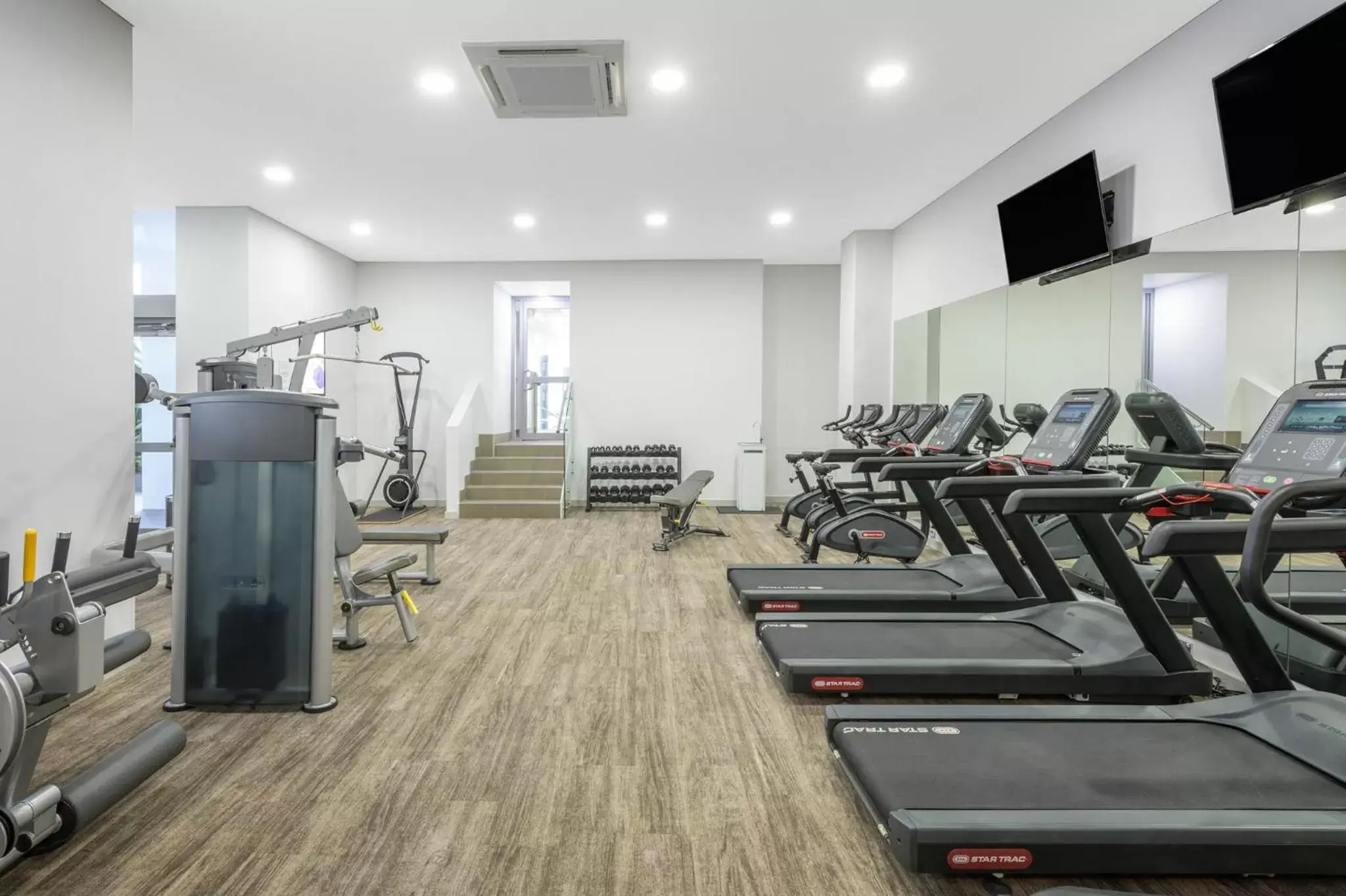 Fitness centre/facilities, Fitness Center/Facilities in Meriton Suites Broadbeach