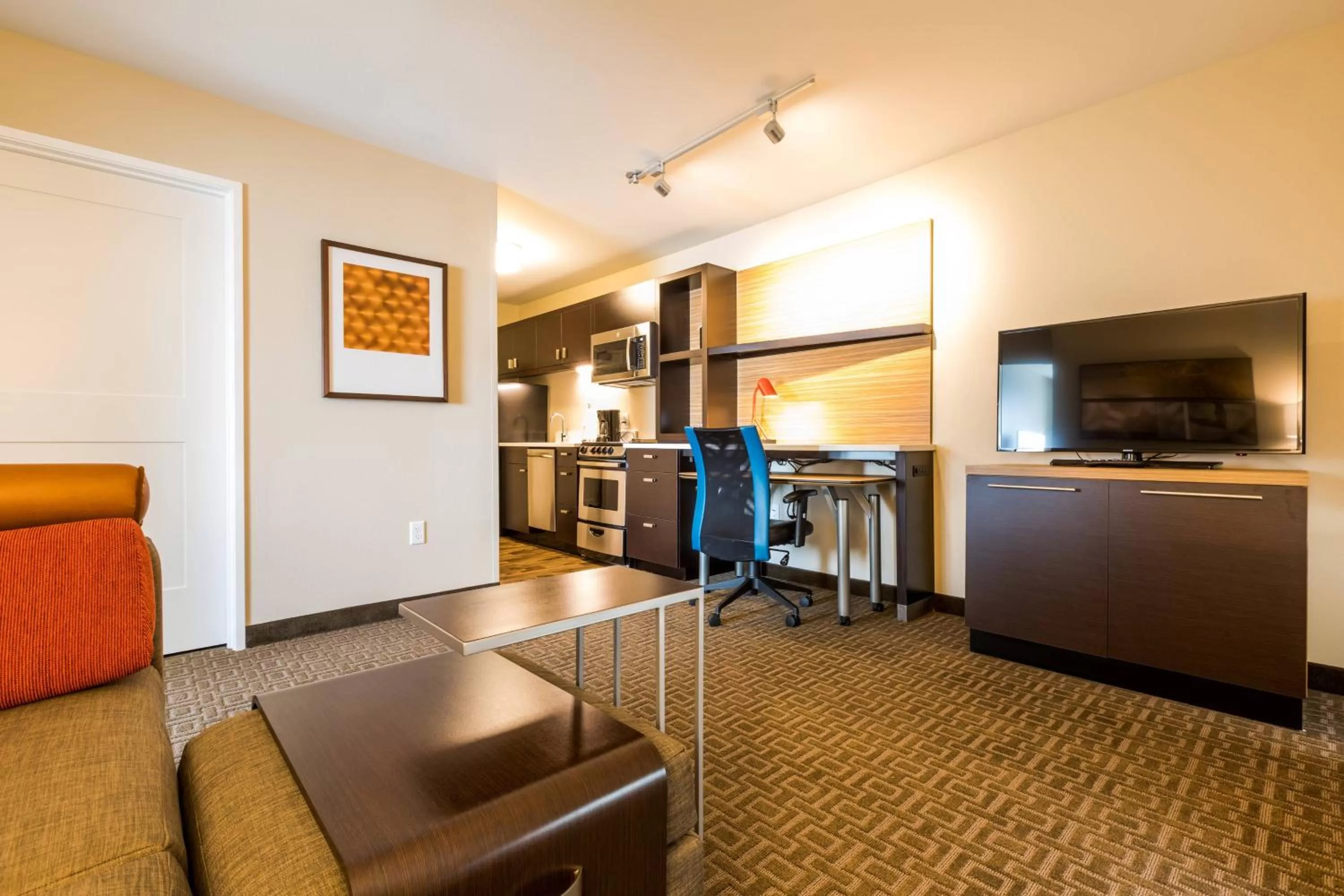 One Bedroom Suite with a Queen Bed and Sofa in TownePlace Suites by Marriott Portland Beaverton