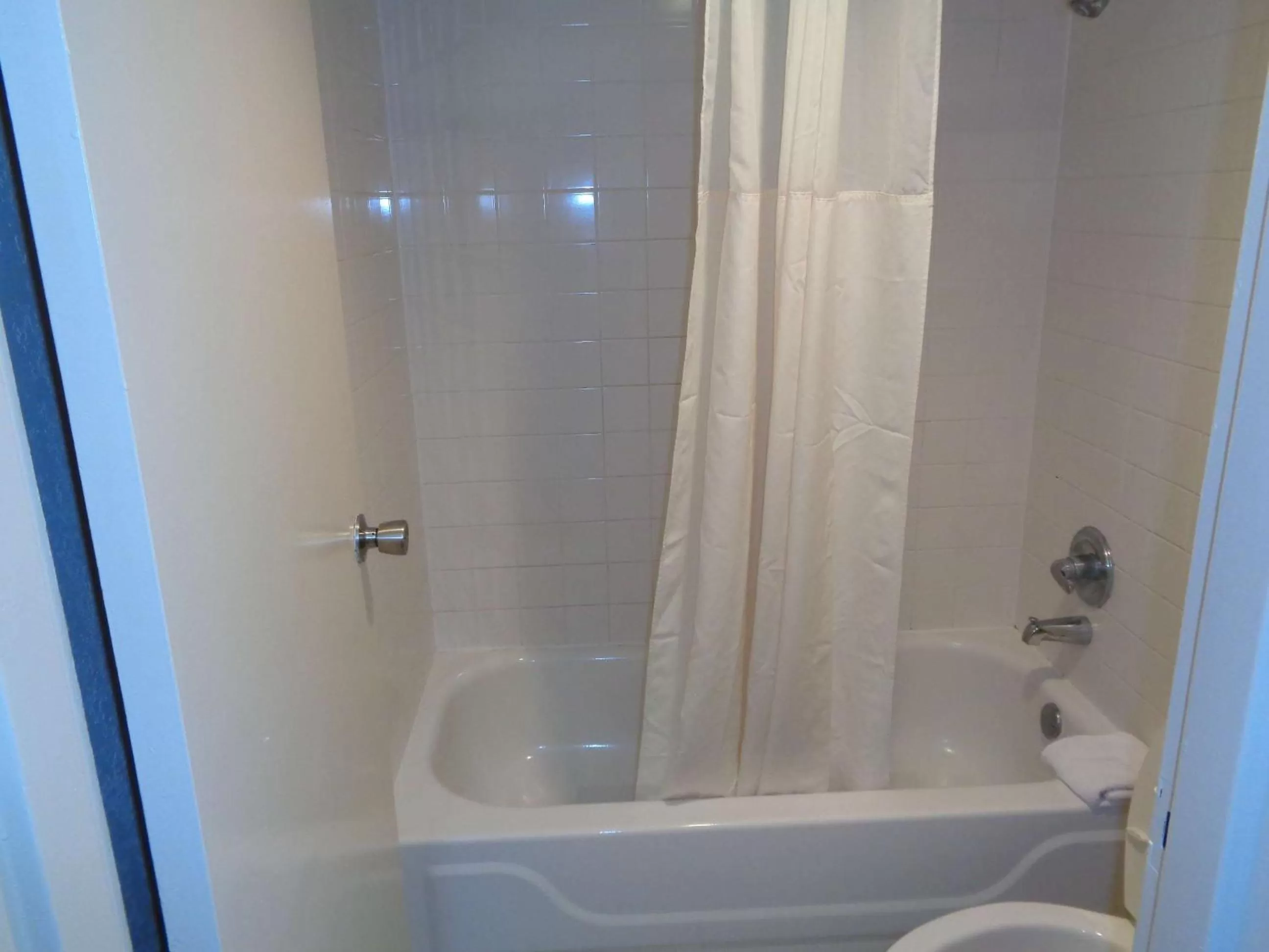 Bathroom in Super 8 by Wyndham Gulfport Airport NW Near Biloxi