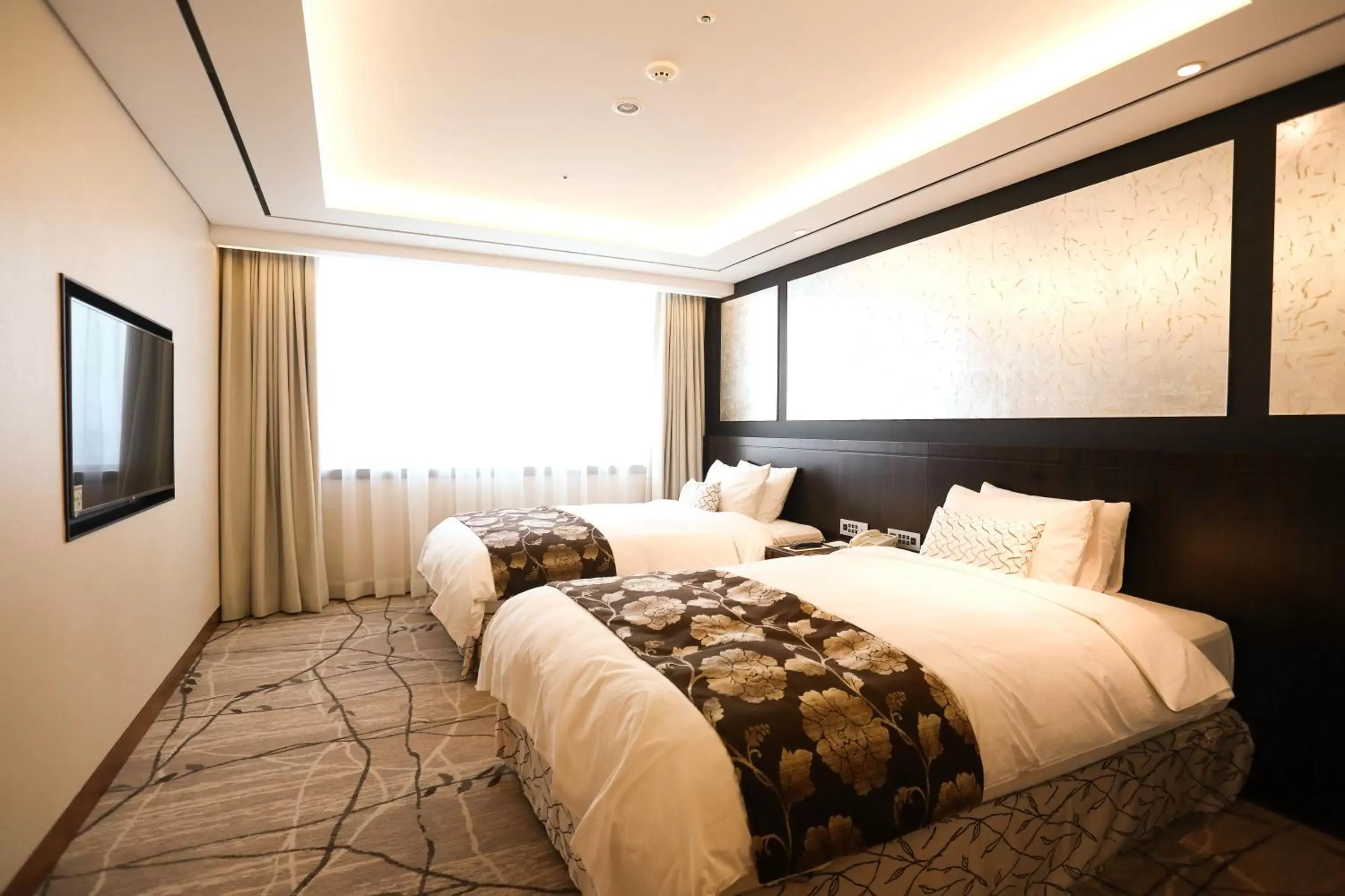 cot, Bed in Lotte Hotel Ulsan