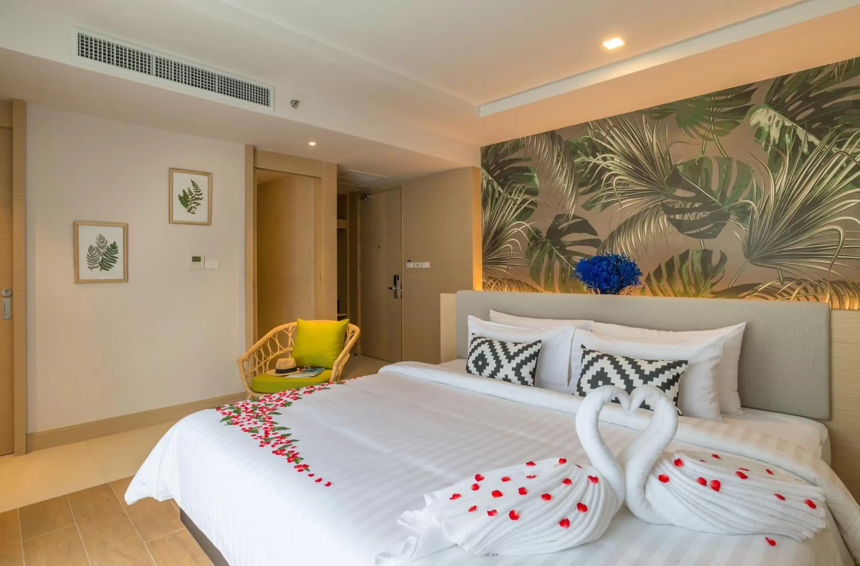 Photo of the whole room, Bed in Panan Krabi Resort - SHA Extra Plus