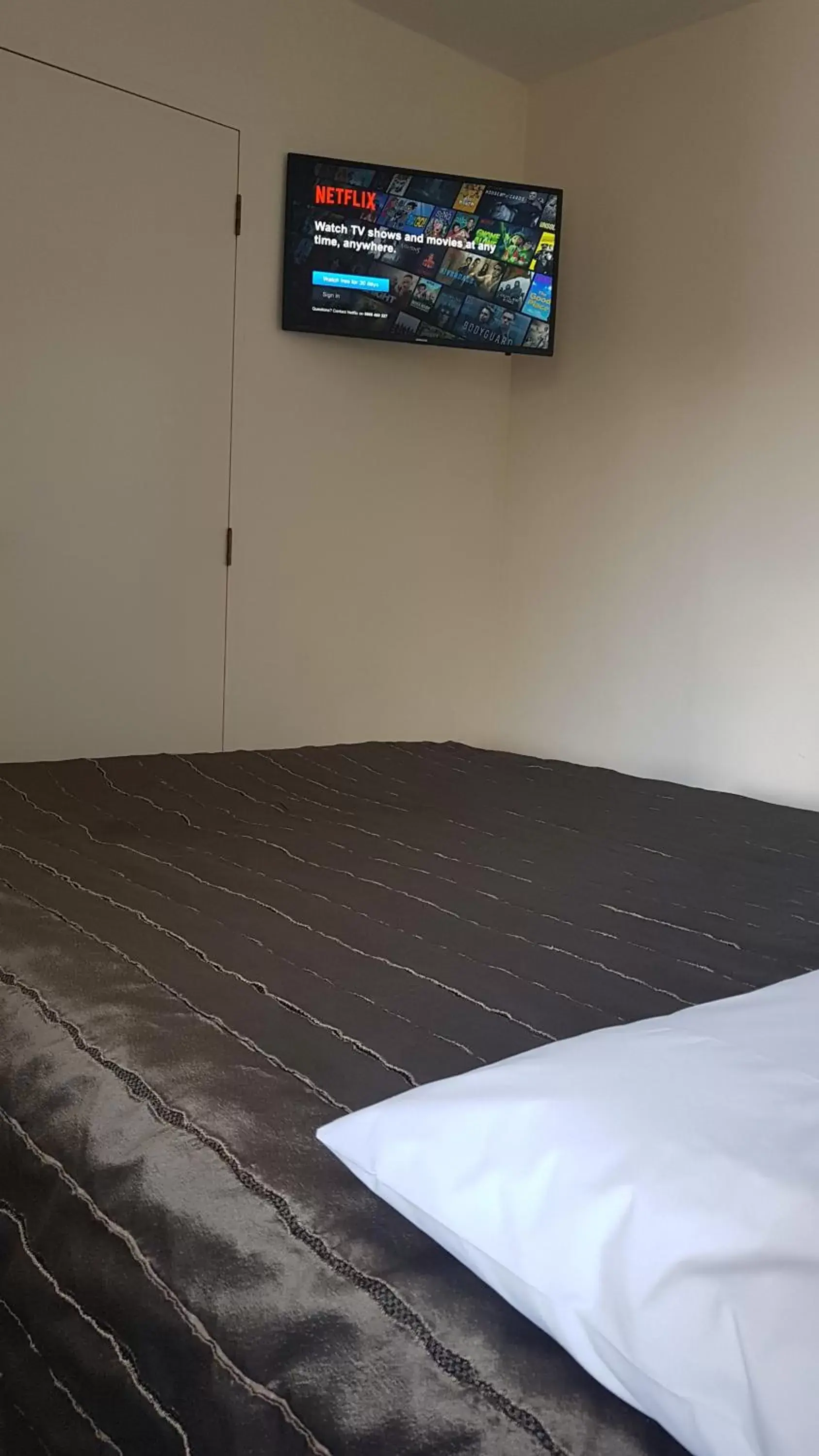 TV and multimedia, Bed in Arena Motel