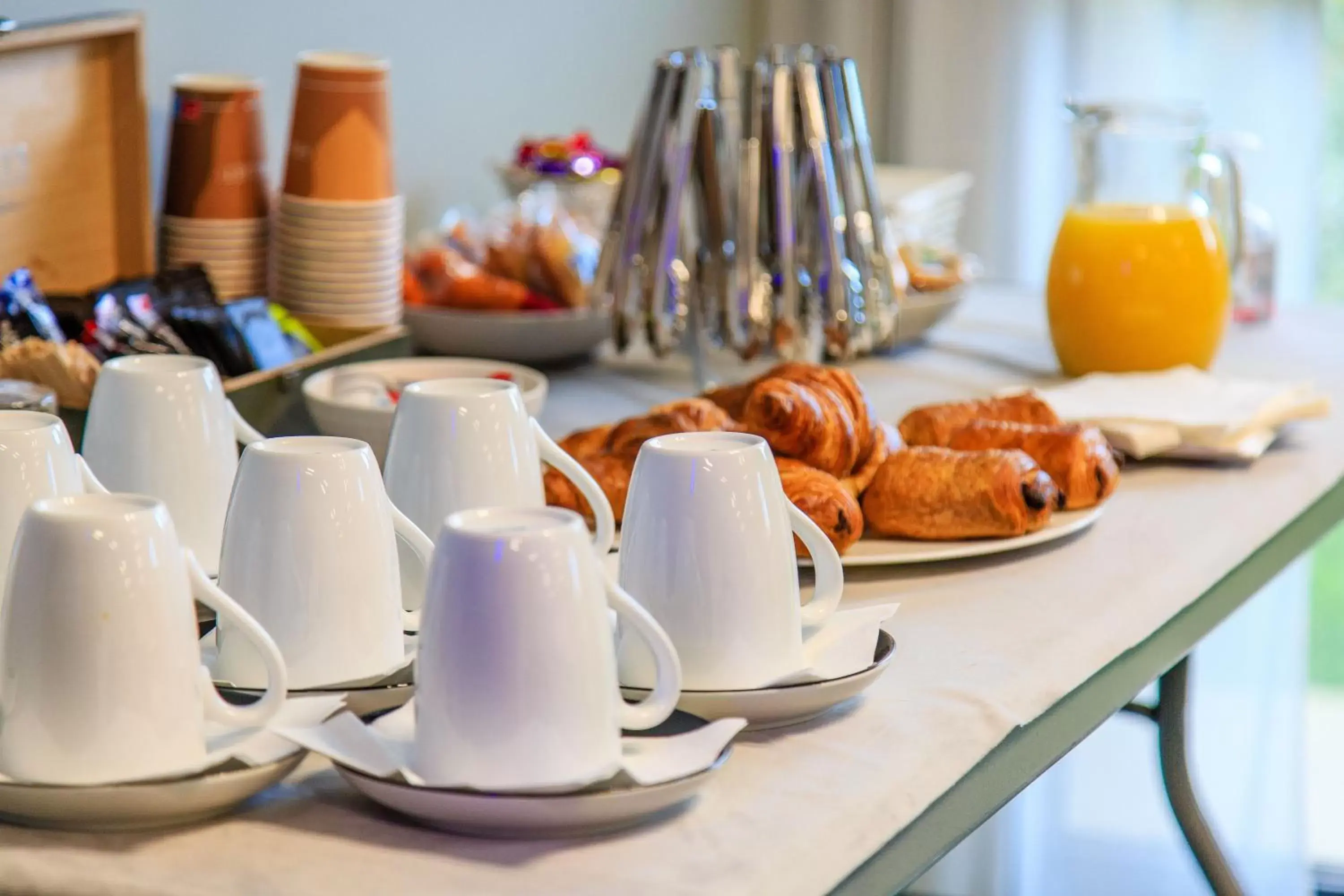 Meeting/conference room, Breakfast in Best Western Les Aureliades