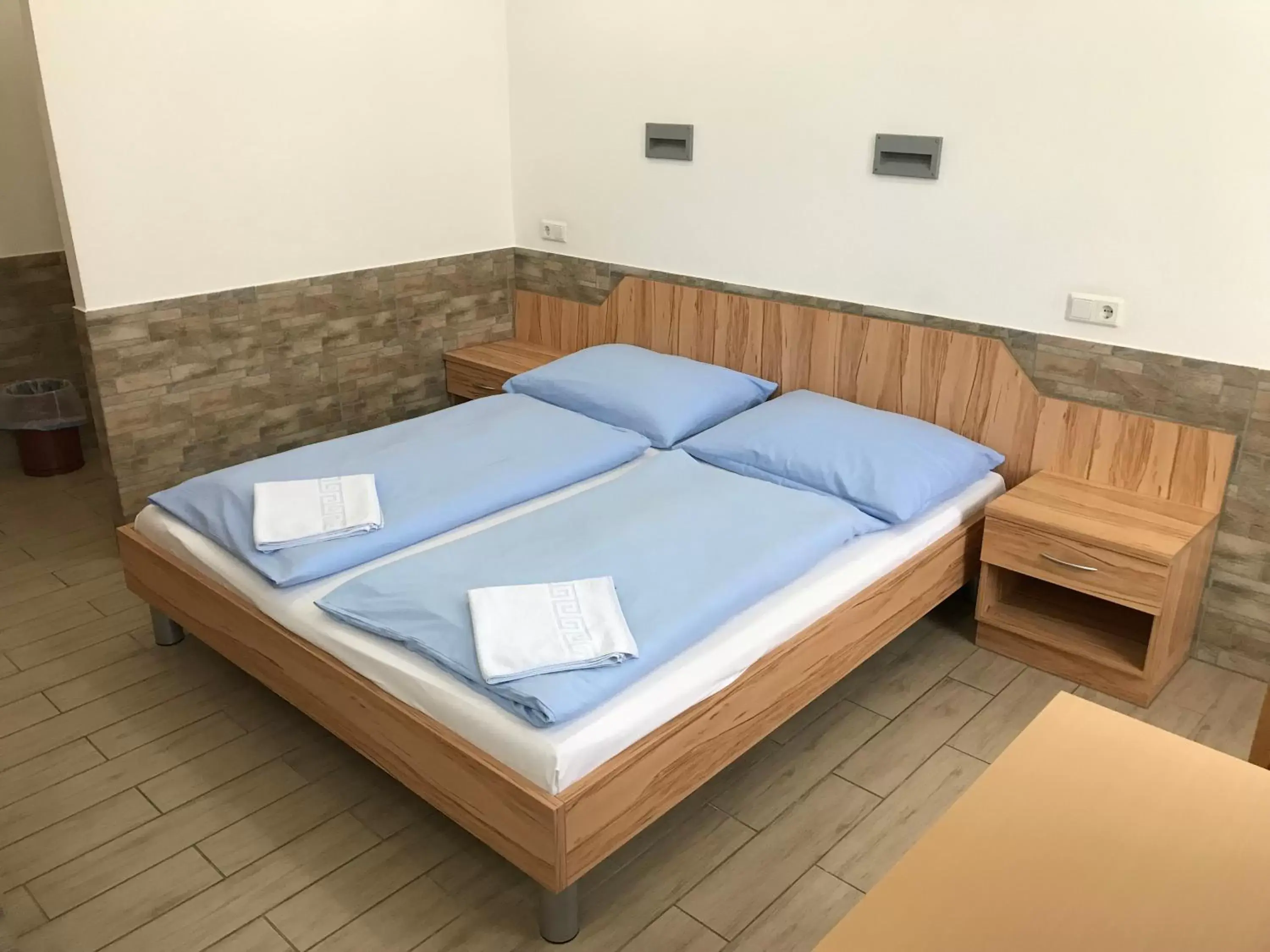 Double Room with Shower in Hotel Pribitzer Double Room with Shower in Hotel Pribitzer