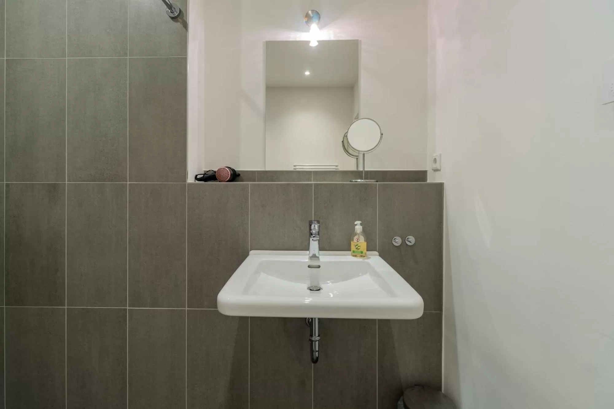 Bathroom in Nena Apartments Hermannplatz