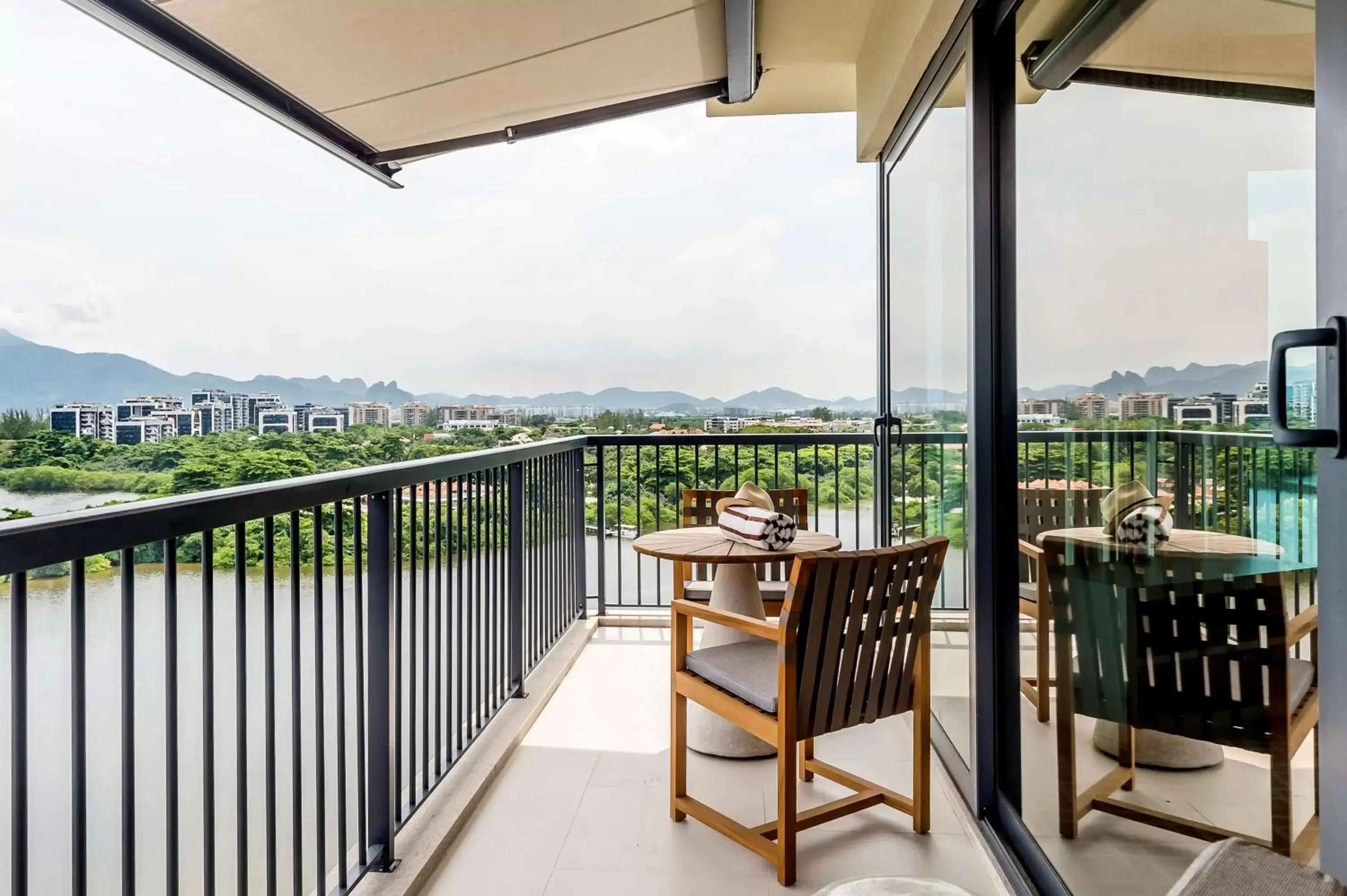 Natural landscape, Balcony/Terrace in Grand Hyatt Rio de Janeiro