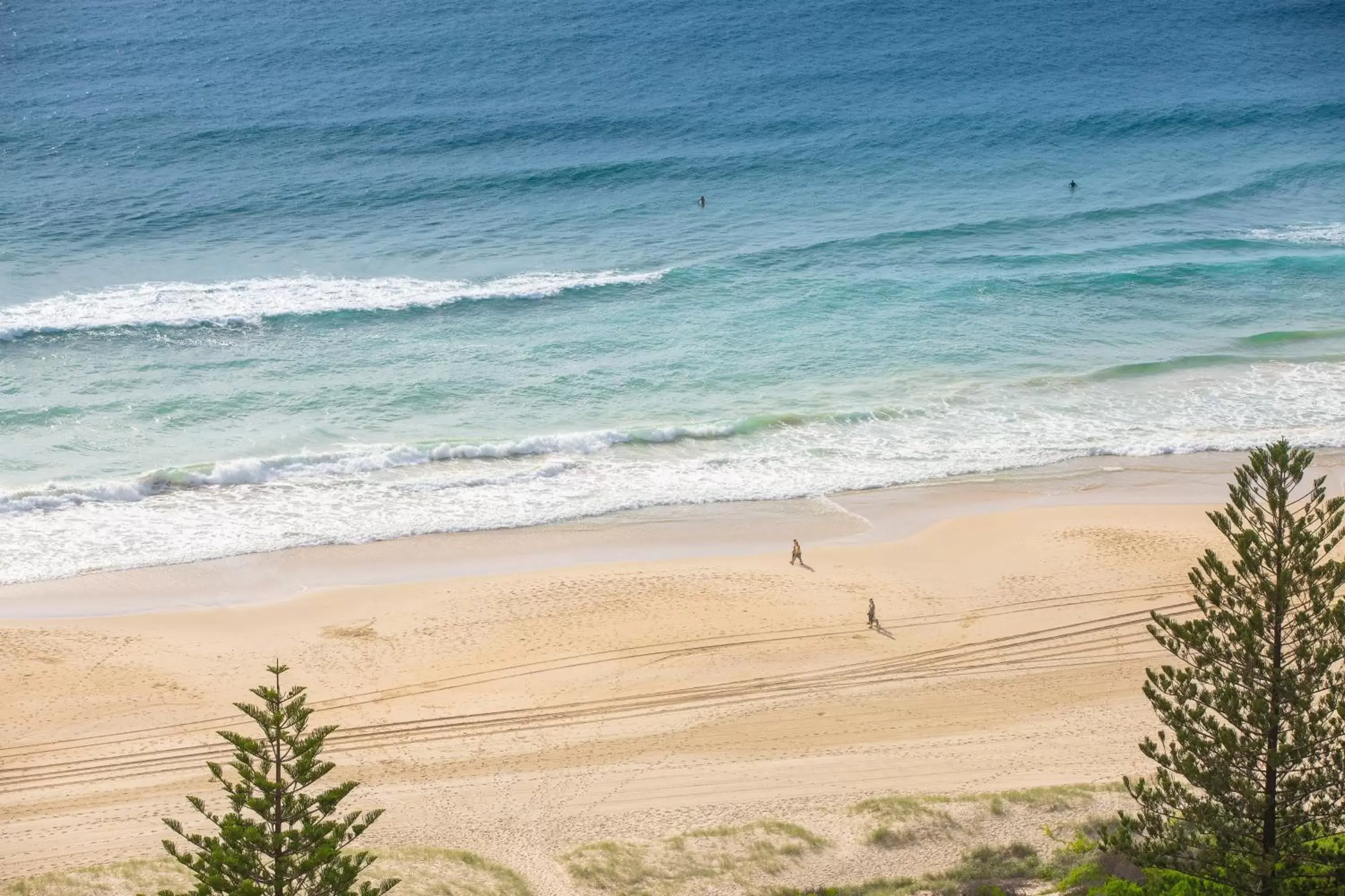 Beach in Vue Broadbeach