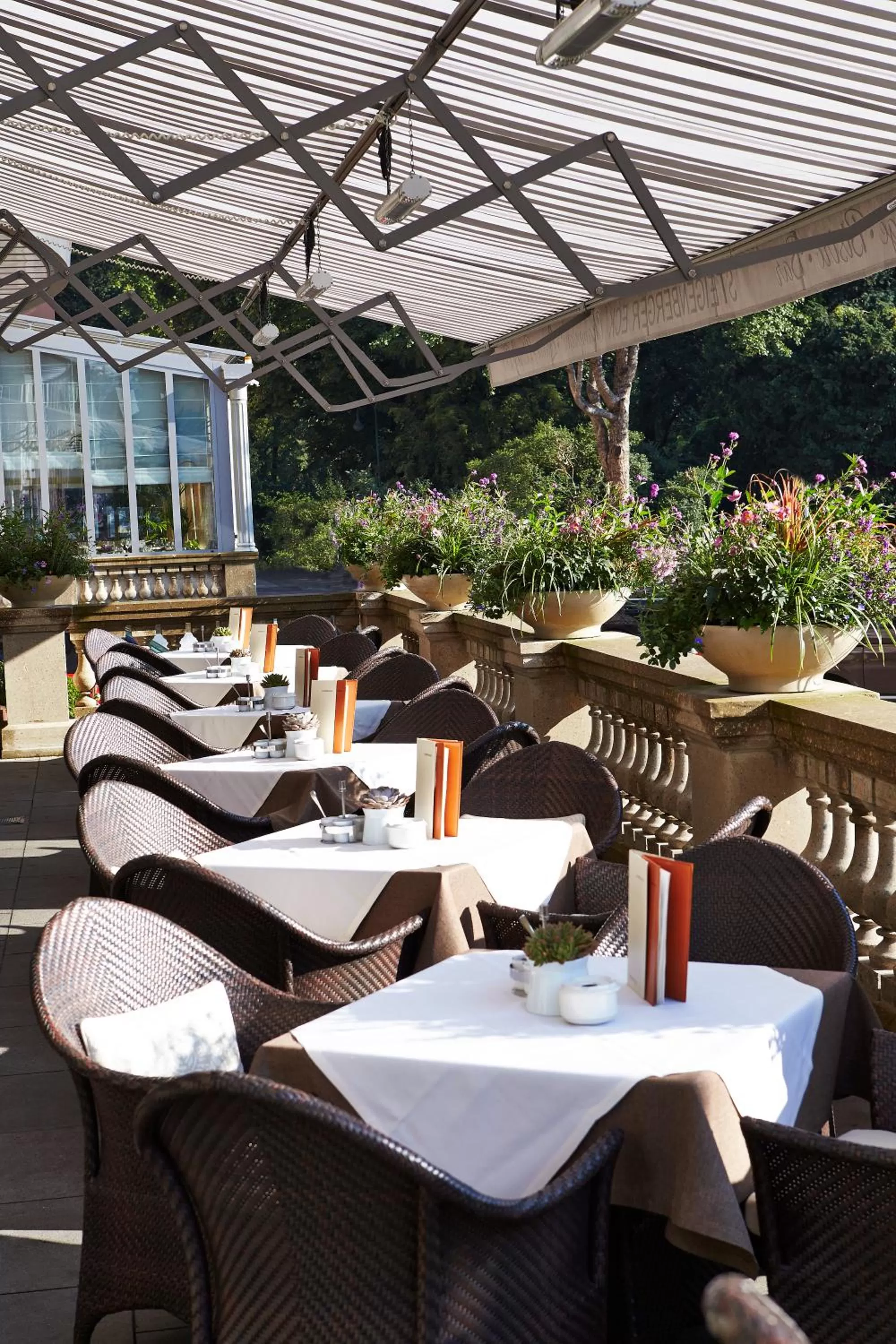 Restaurant/places to eat in Steigenberger Icon Parkhotel Düsseldorf