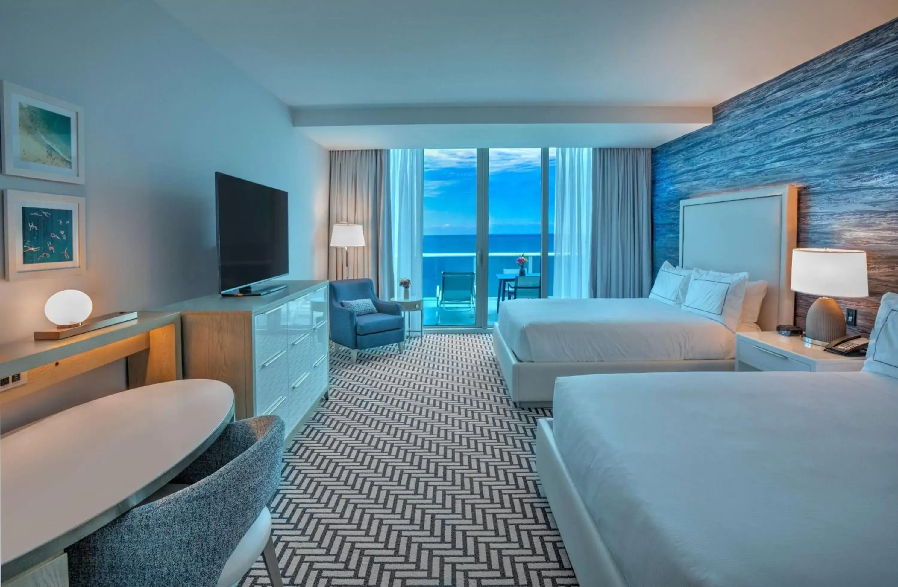 Bedroom in Hotel Maren Fort Lauderdale Beach, Curio Collection By Hilton