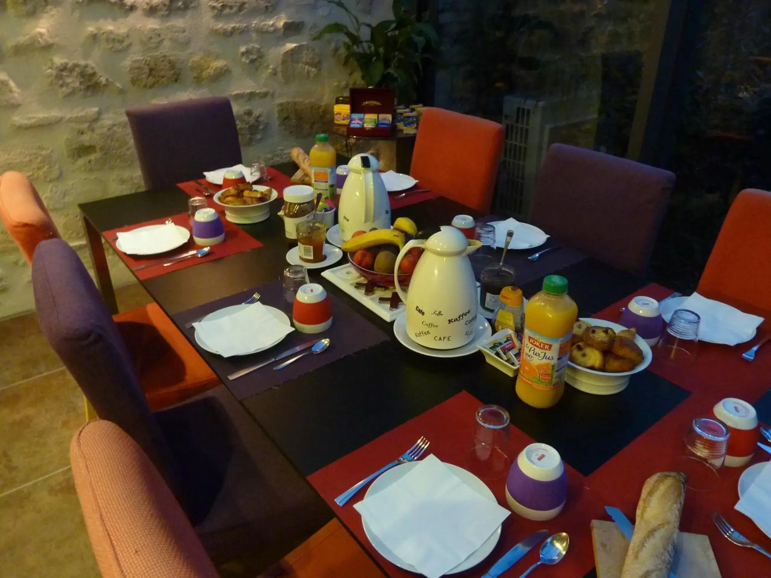 Food and drinks, Restaurant/Places to Eat in Bordeaux Cosy B&B