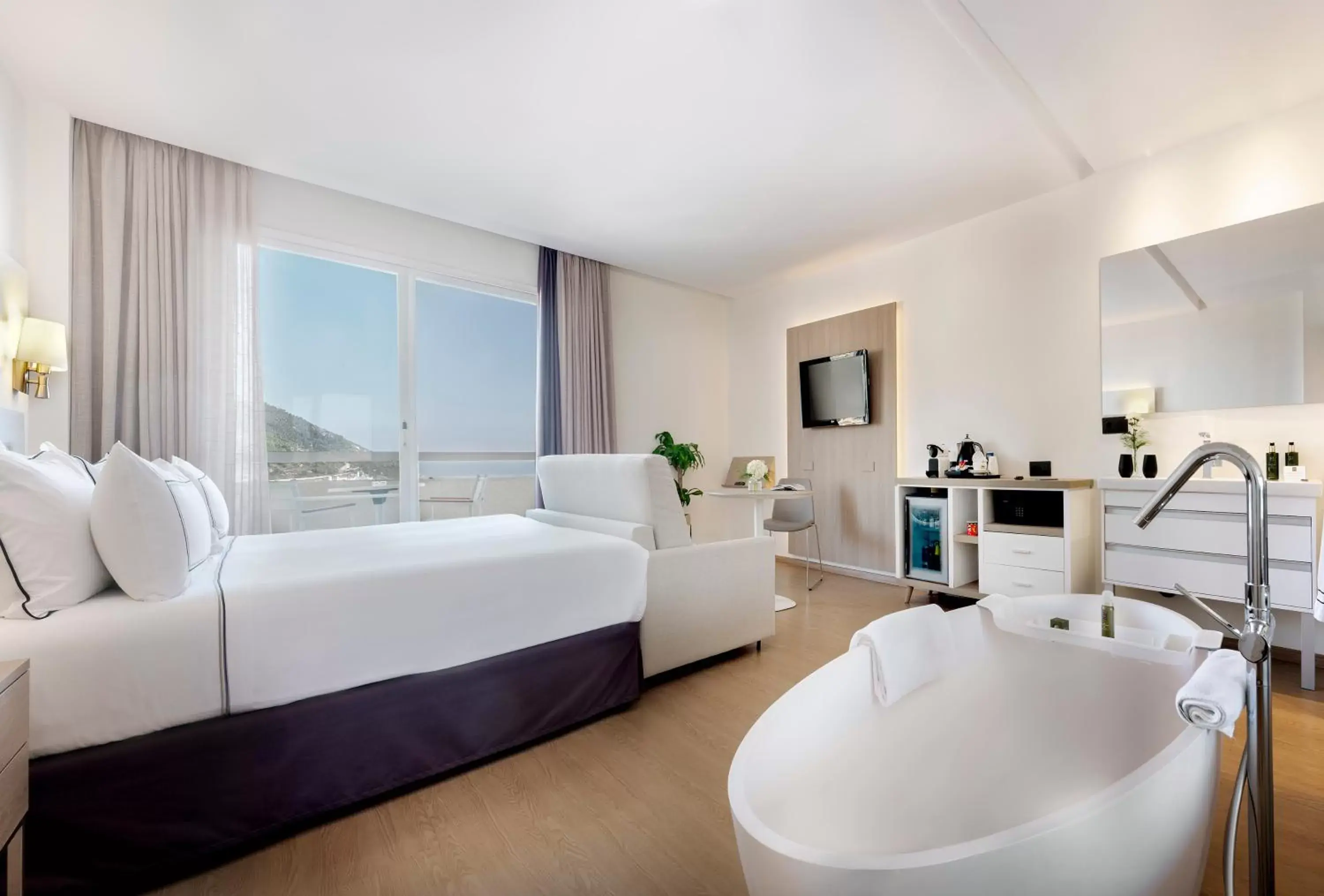 Bed in Melia Sitges