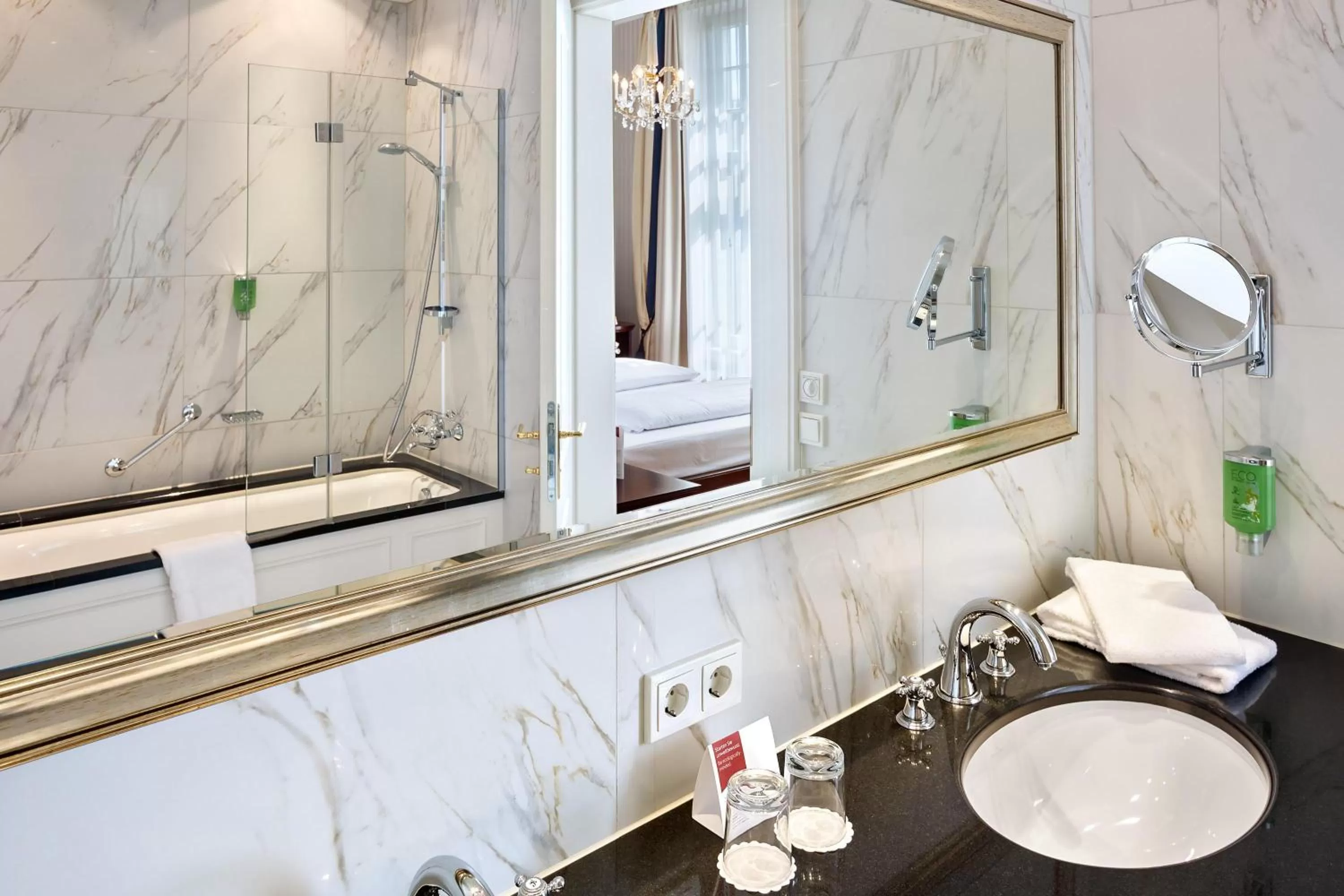 Bathroom in Austria Trend Parkhotel Schönbrunn Wien