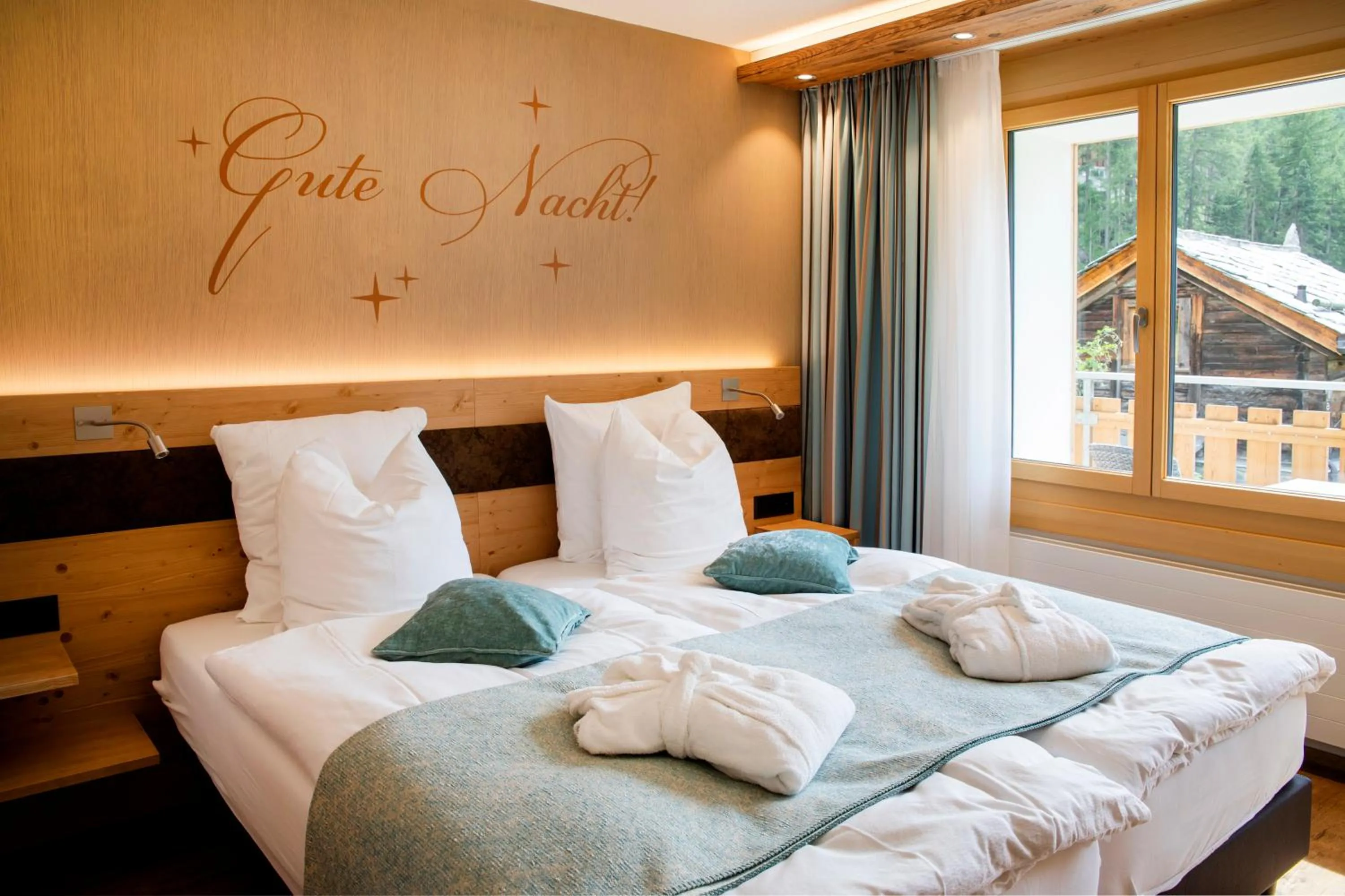 Bedroom, Bed in Hotel Hemizeus & Iremia Spa