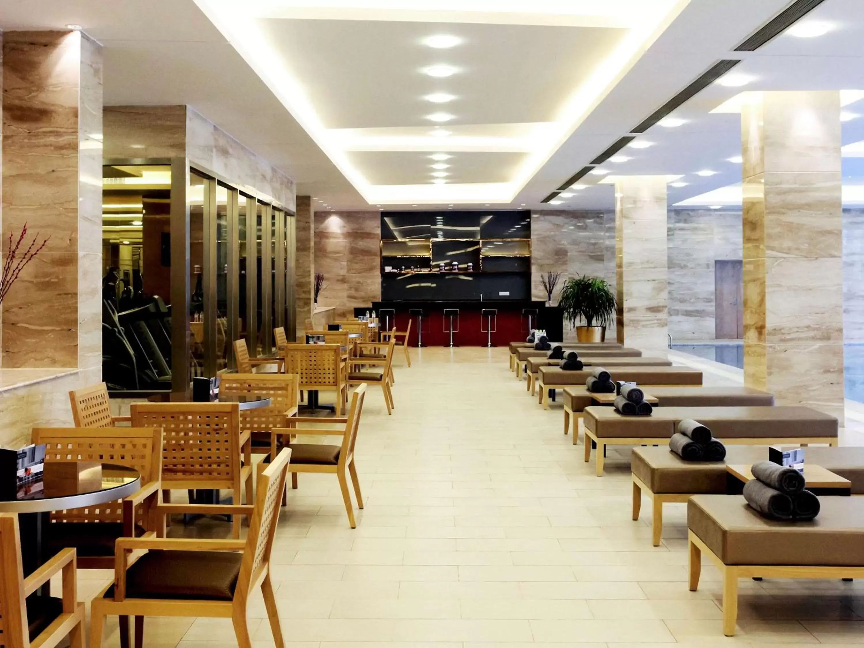 On site, Restaurant/Places to Eat in Pullman Linyi Lushang