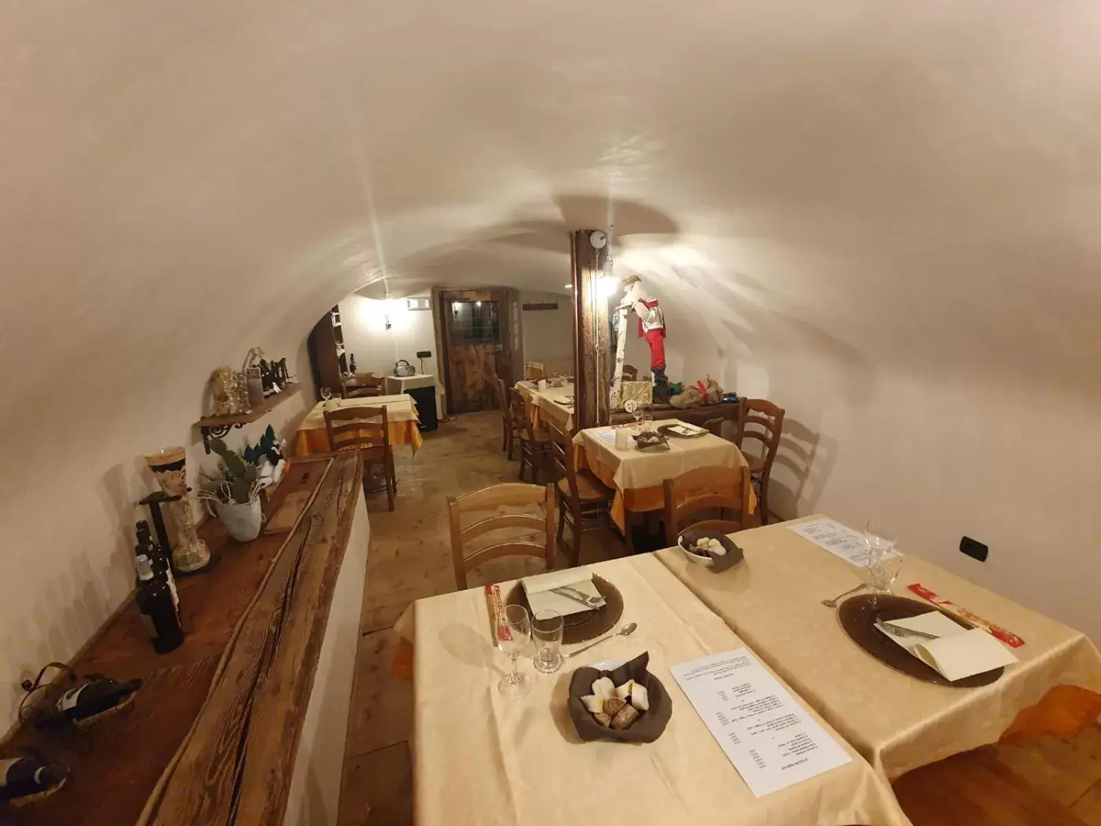 Restaurant/Places to Eat in Hotel Garni Le Corti