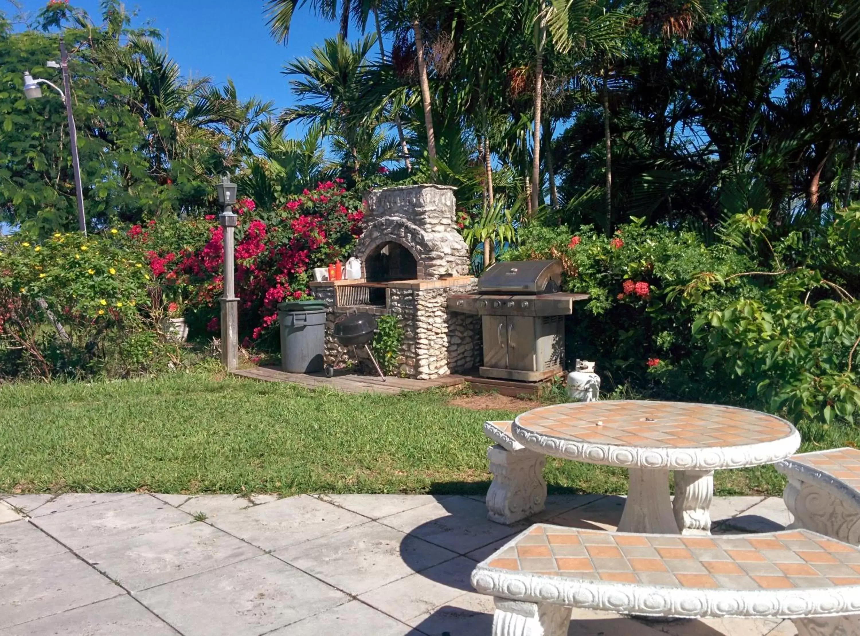 BBQ Facilities in Orange Hill Beach Inn