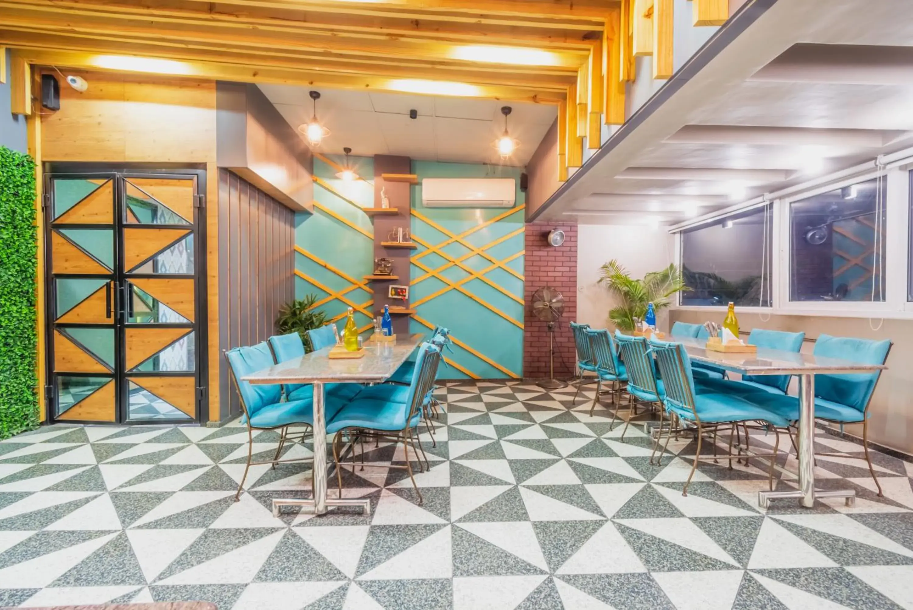 Lobby or reception in Hotel Sunday Inn Lobby or reception in Hotel Sunday Inn