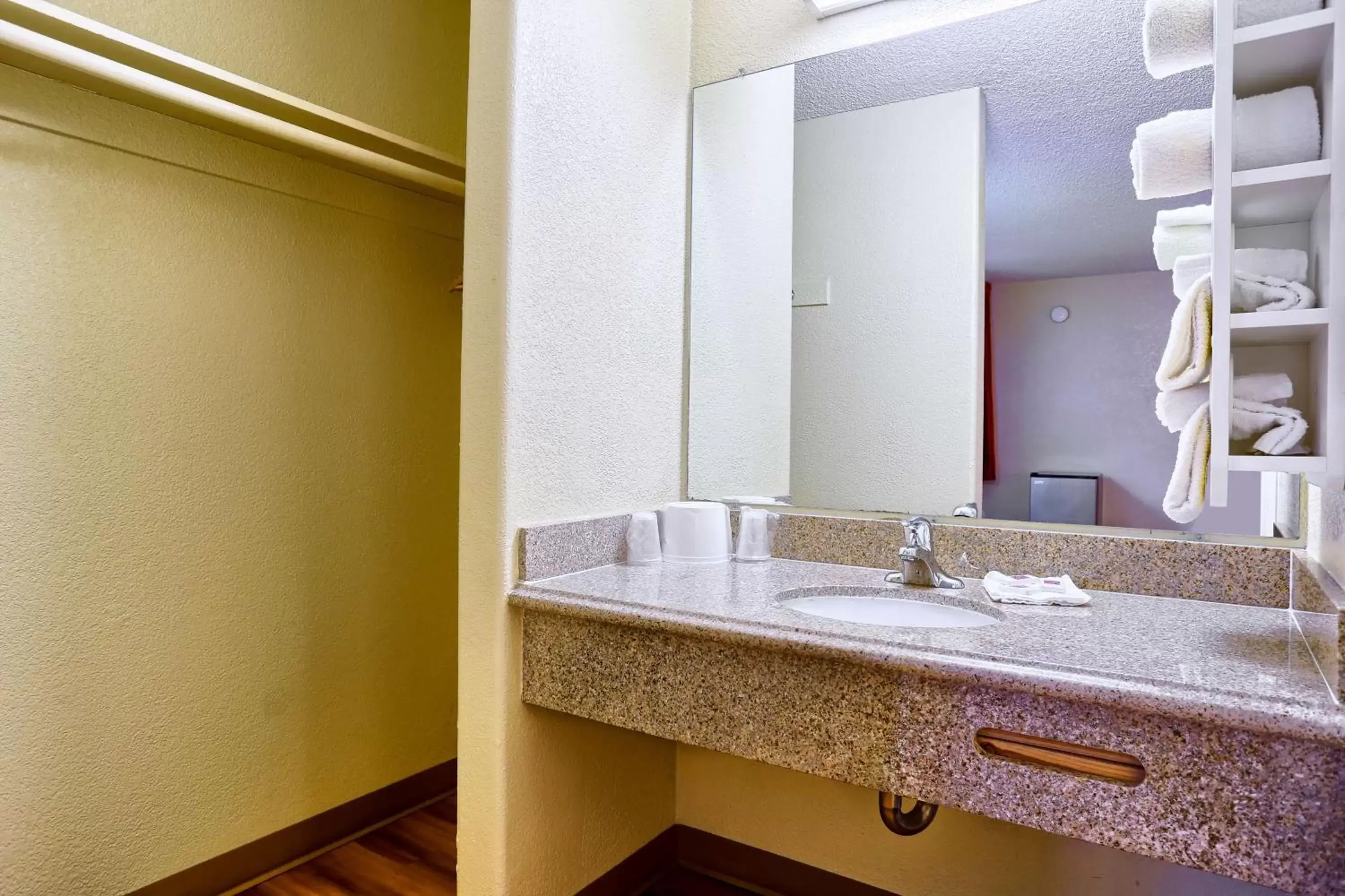 Bathroom in Motel 6 San Francisco Downtown