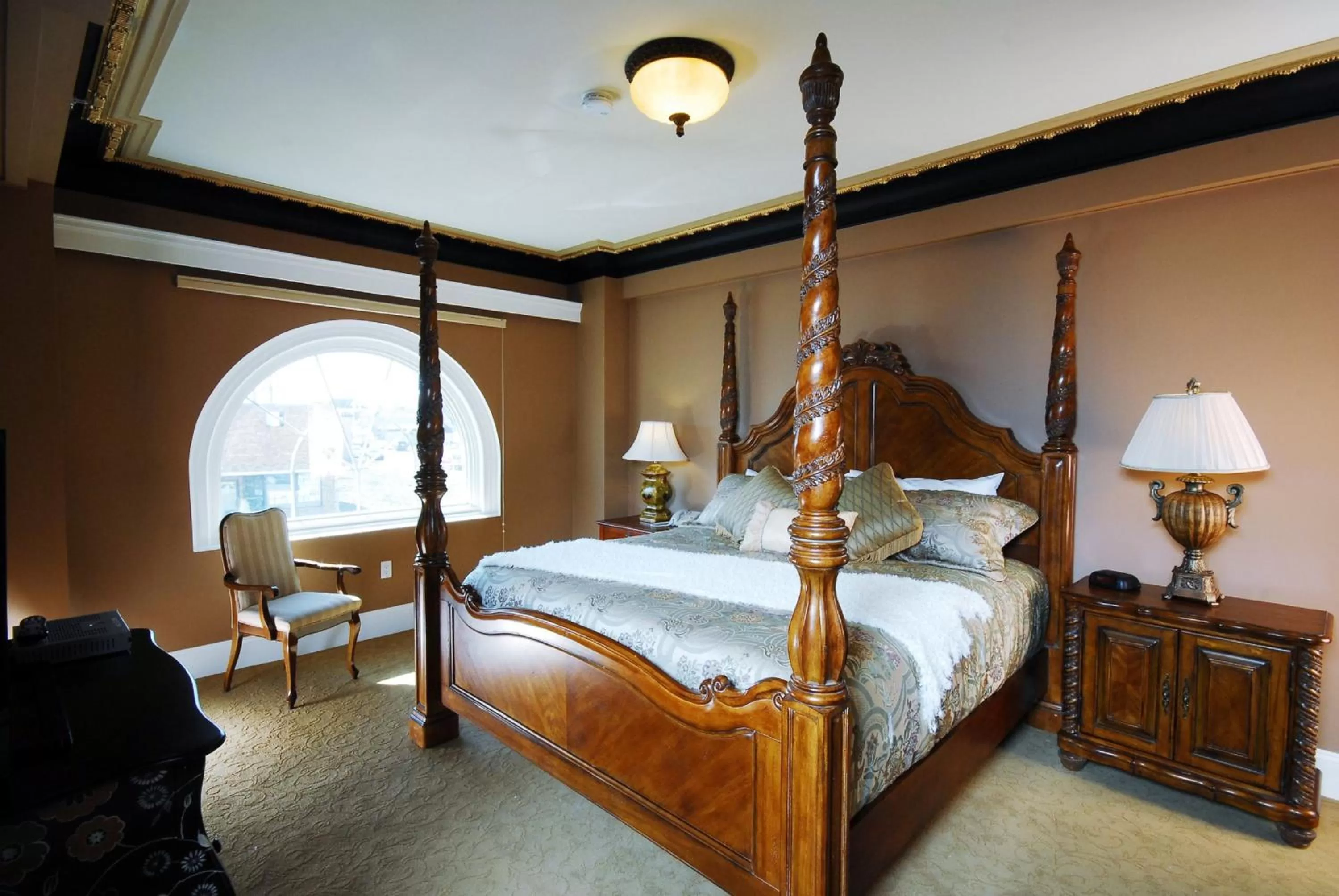 Bedroom, Bed in Grant Hall Hotel