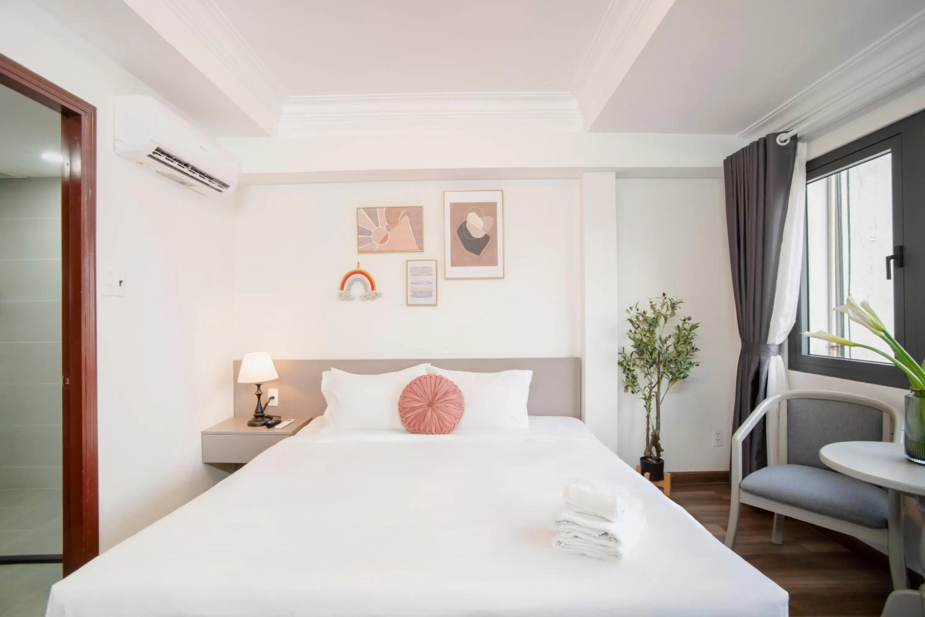 Bed in SAZI BEN THANH Hotel HCM