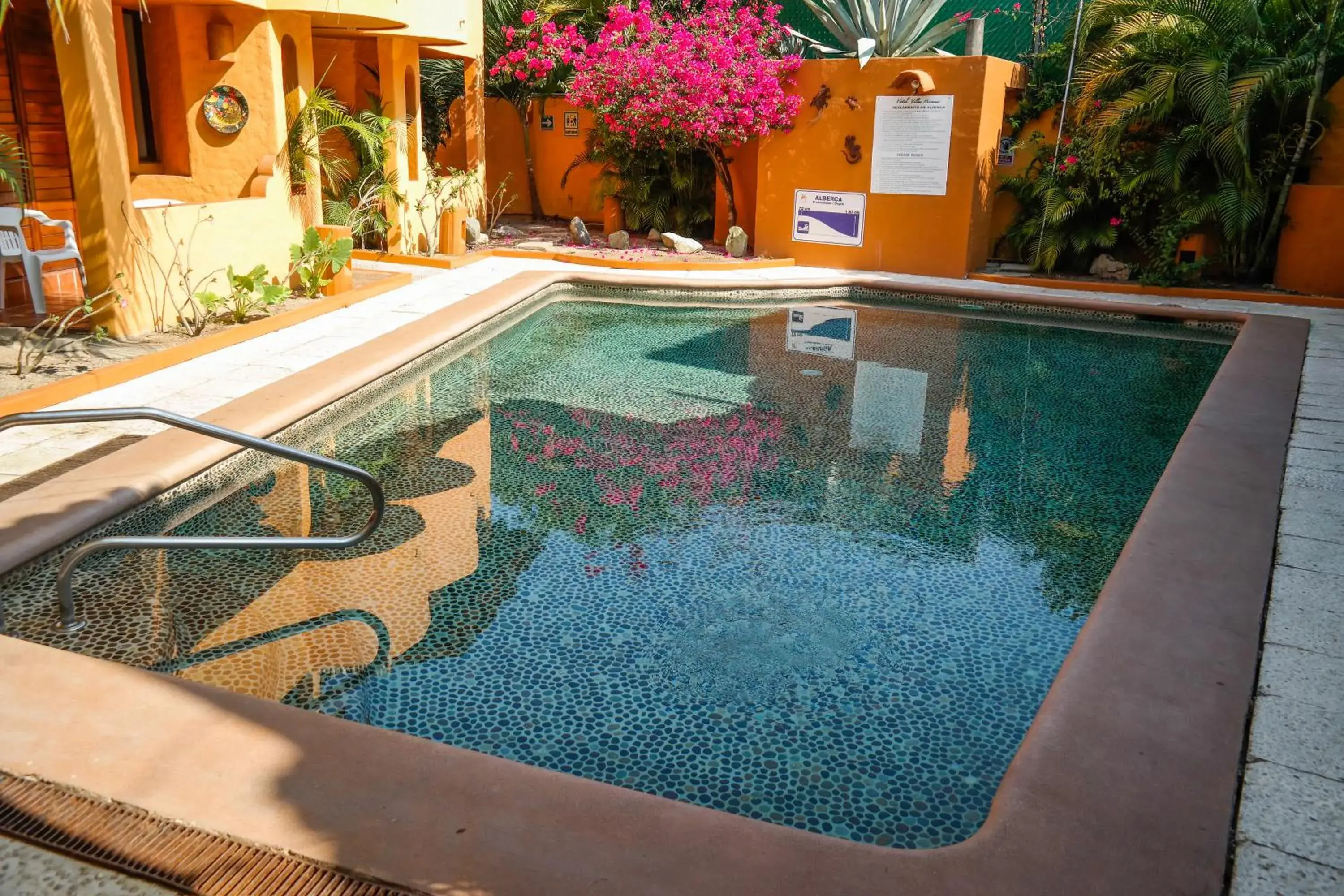 Garden view, Swimming Pool in Villas Miramar