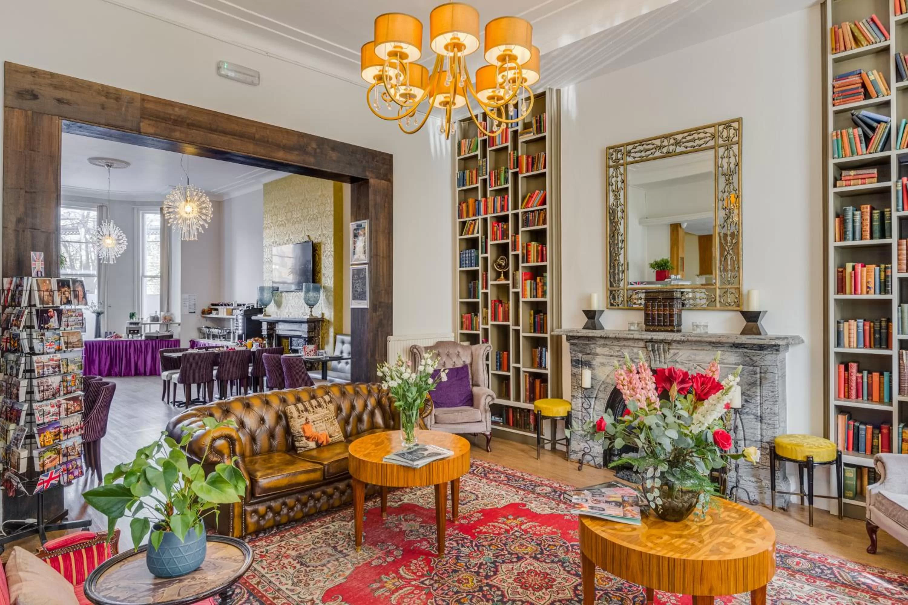 Library in 1 Lexham Gardens Hotel